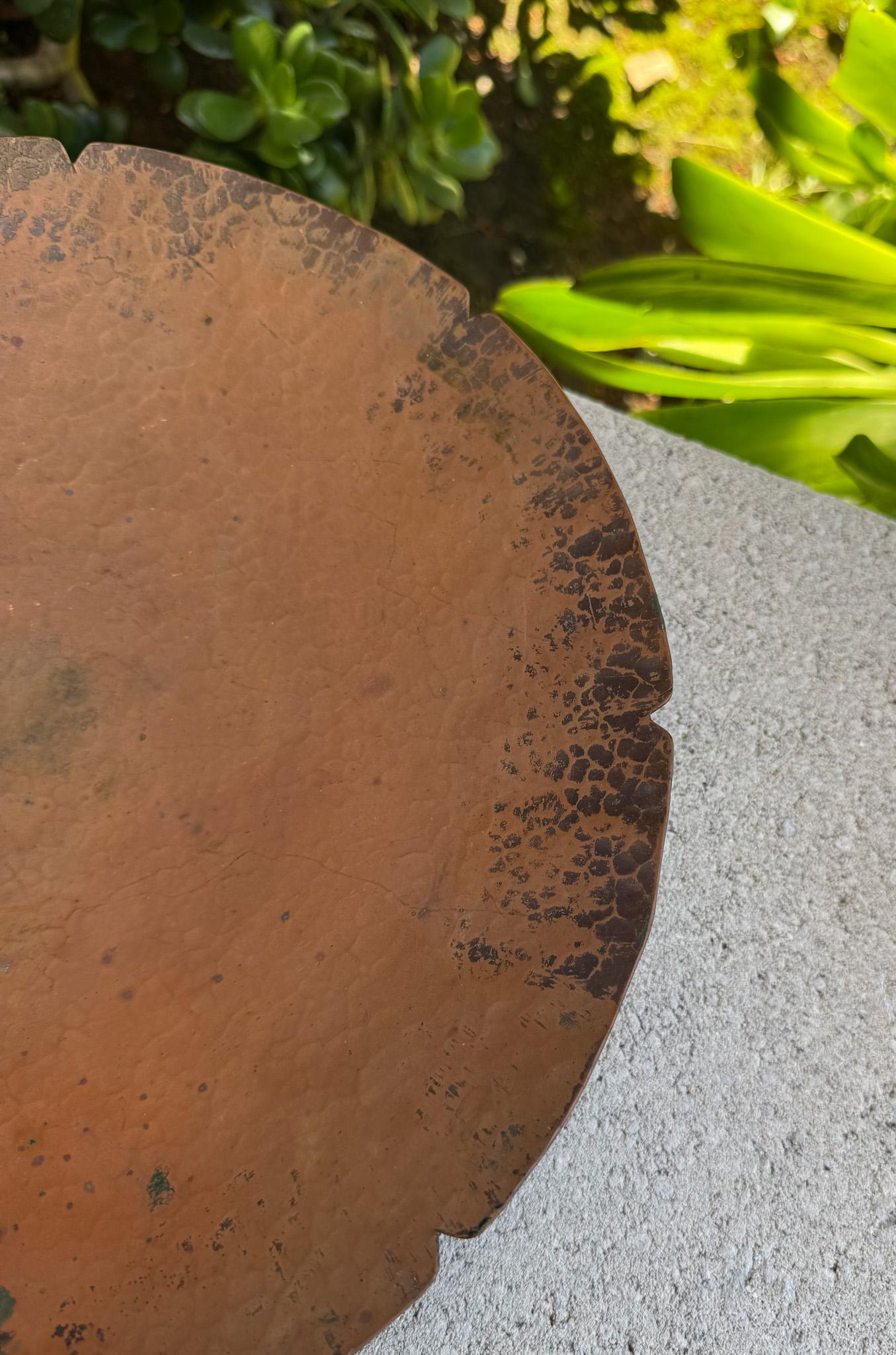 Arts & Crafts Hammered Copper Footed Tray / Charger, Early 20th Century For Sale 2