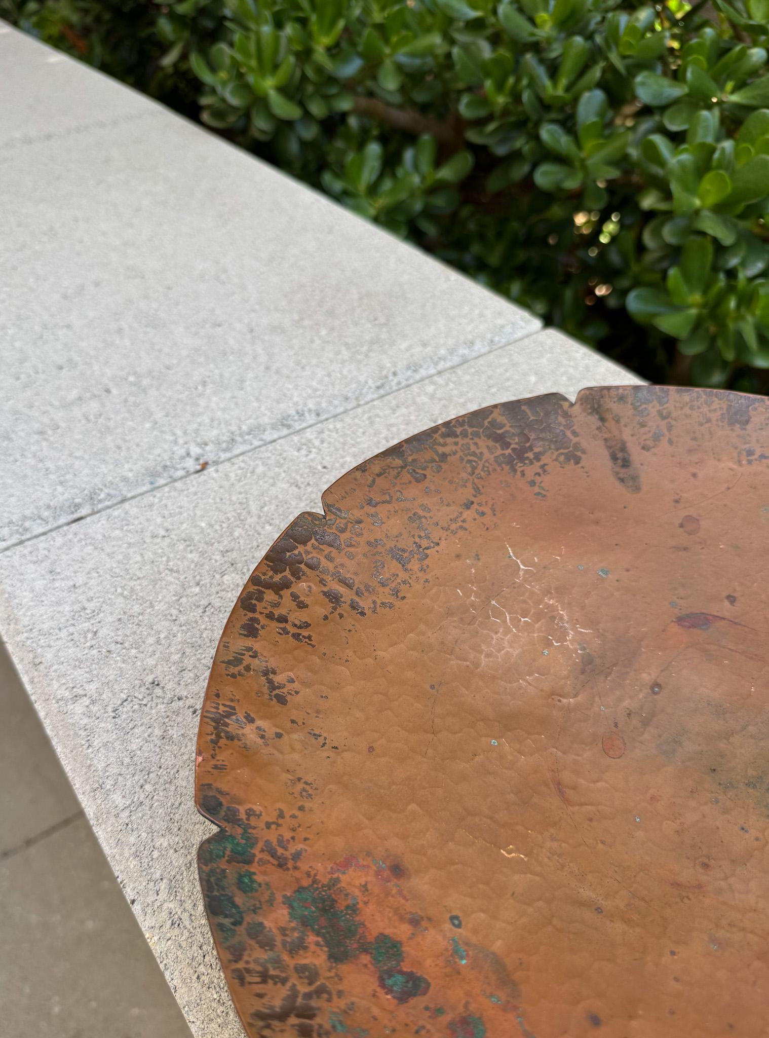 Arts & Crafts Hammered Copper Footed Tray / Charger, Early 20th Century For Sale 4