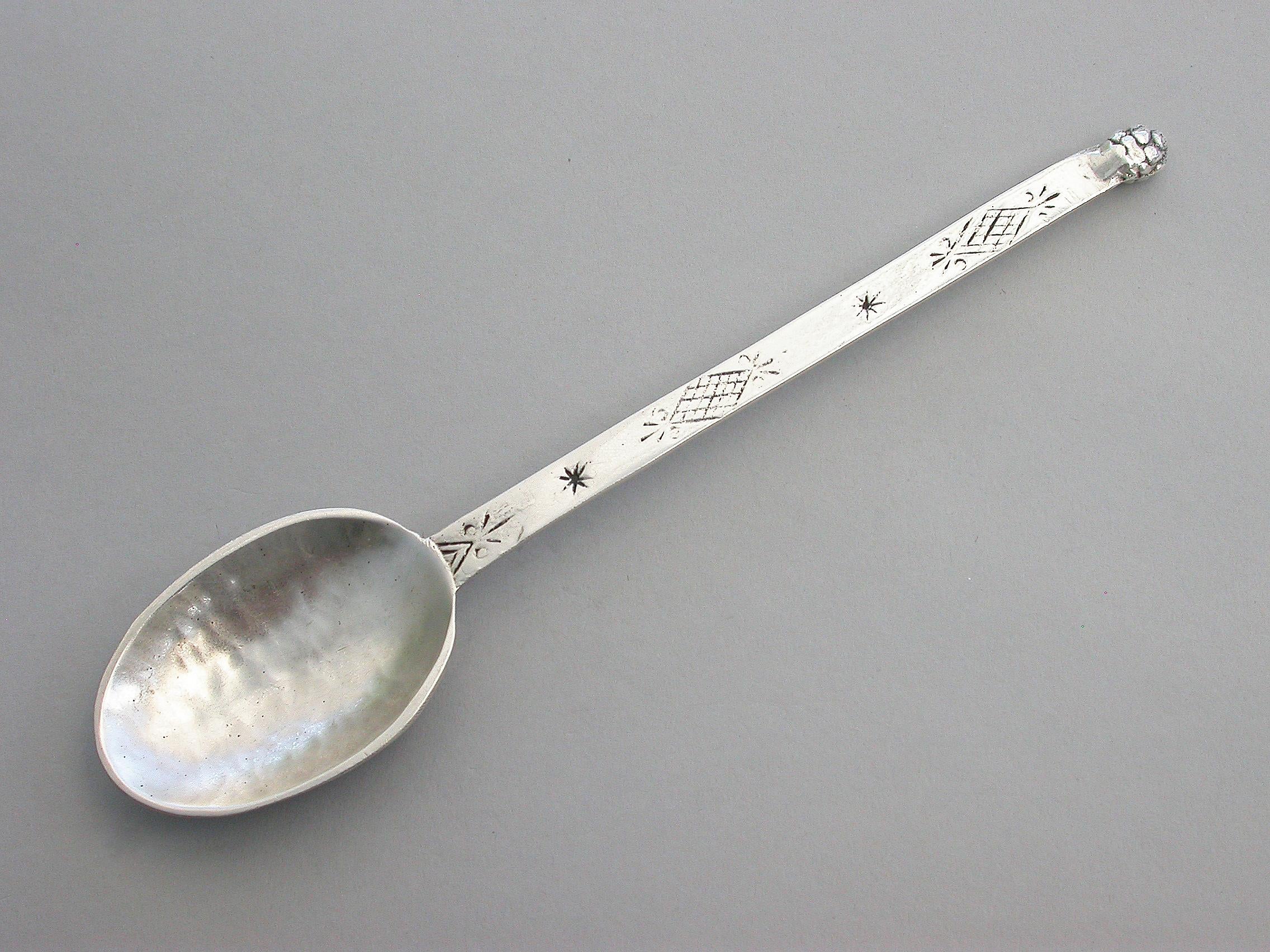 A rare Arts & Crafts hammered silver spoon, the flat handle chased with Celtic motifs.

By Francis Harling, (Amy Sandheim's younger sister) London, 1926.

In good condition with no damage or repair

Measures: Height 162 mm (6.38 inches)
Width