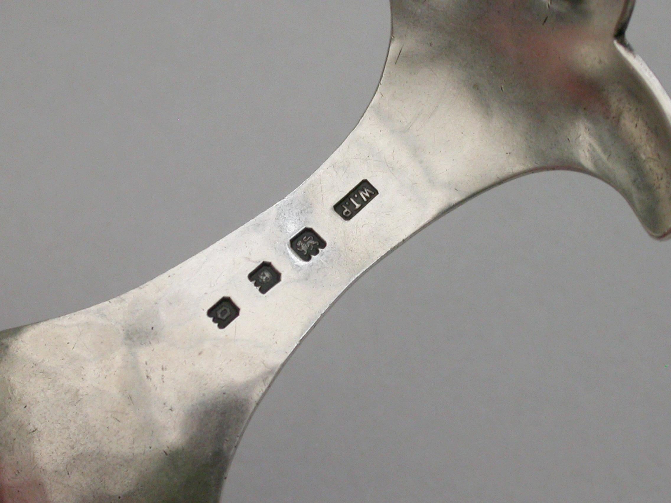 Arts & Crafts Hammered Silver Trefoil Caddy Spoon by W T Pavitt, London, 1929 For Sale 1