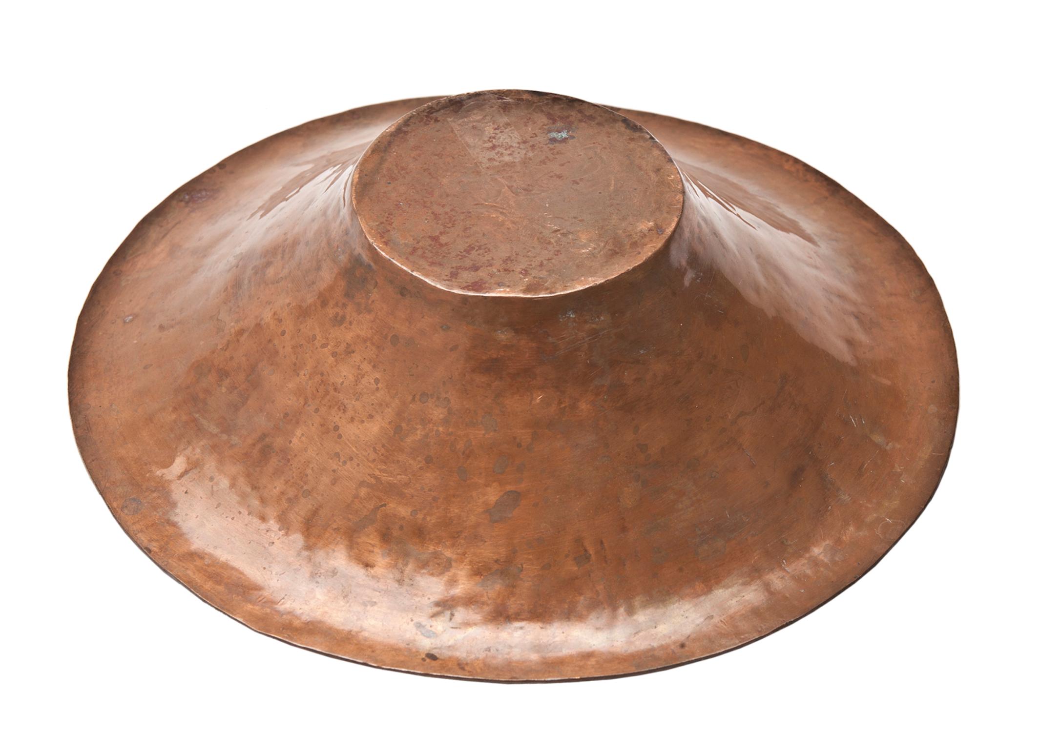 Hand Hammered Arts & Crafts Solid Copper Bowl. Stunning example of original Craftsman/Mission style; circa early 1900's.
The base is approximately 2 7/8