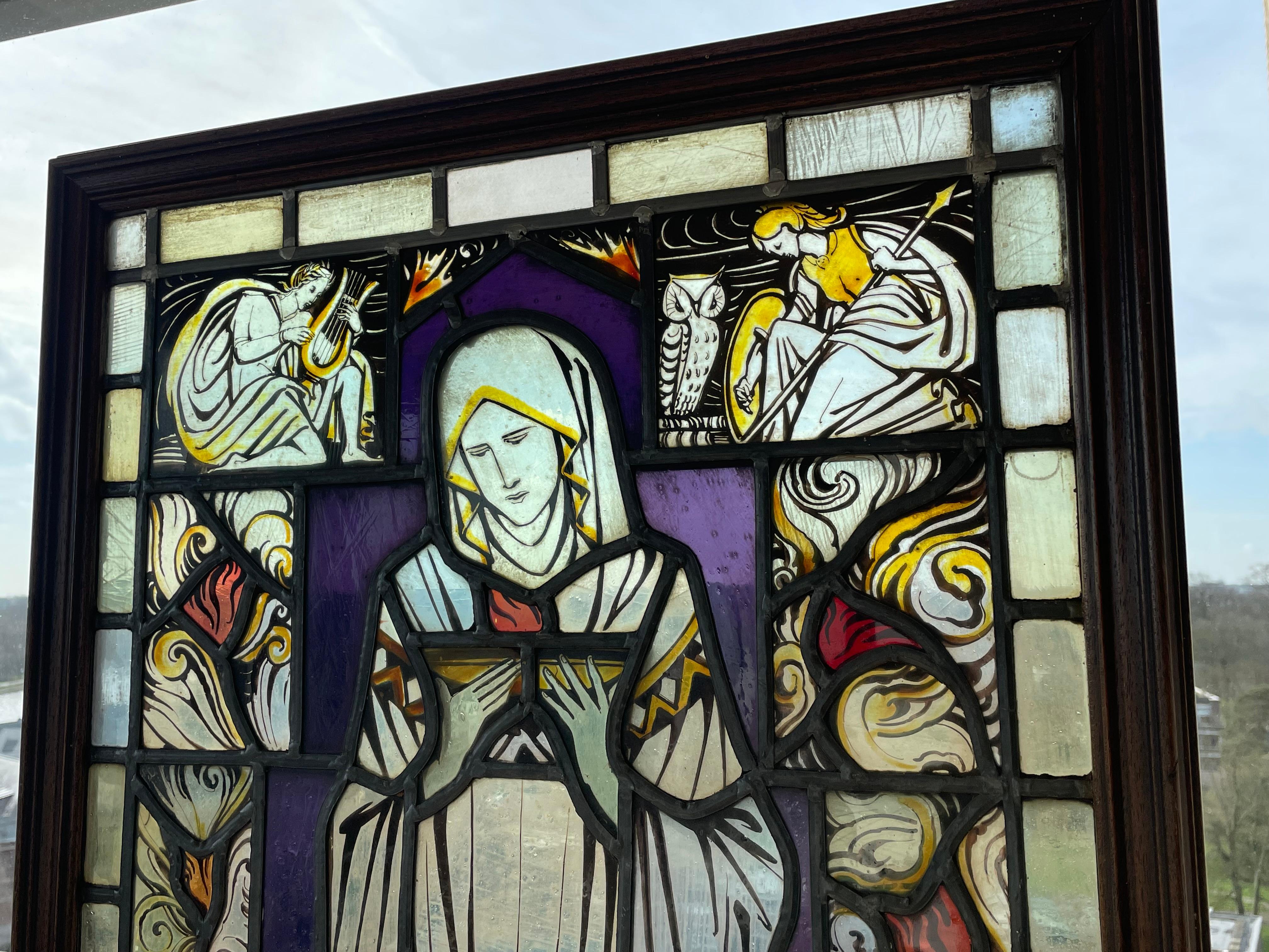 Arts and Crafts Handbemalte Kirchenglas-Fenster Bibel aus Kirchenglas, Lesung Maria, Feuer und Engel (Niederländisch) im Angebot
