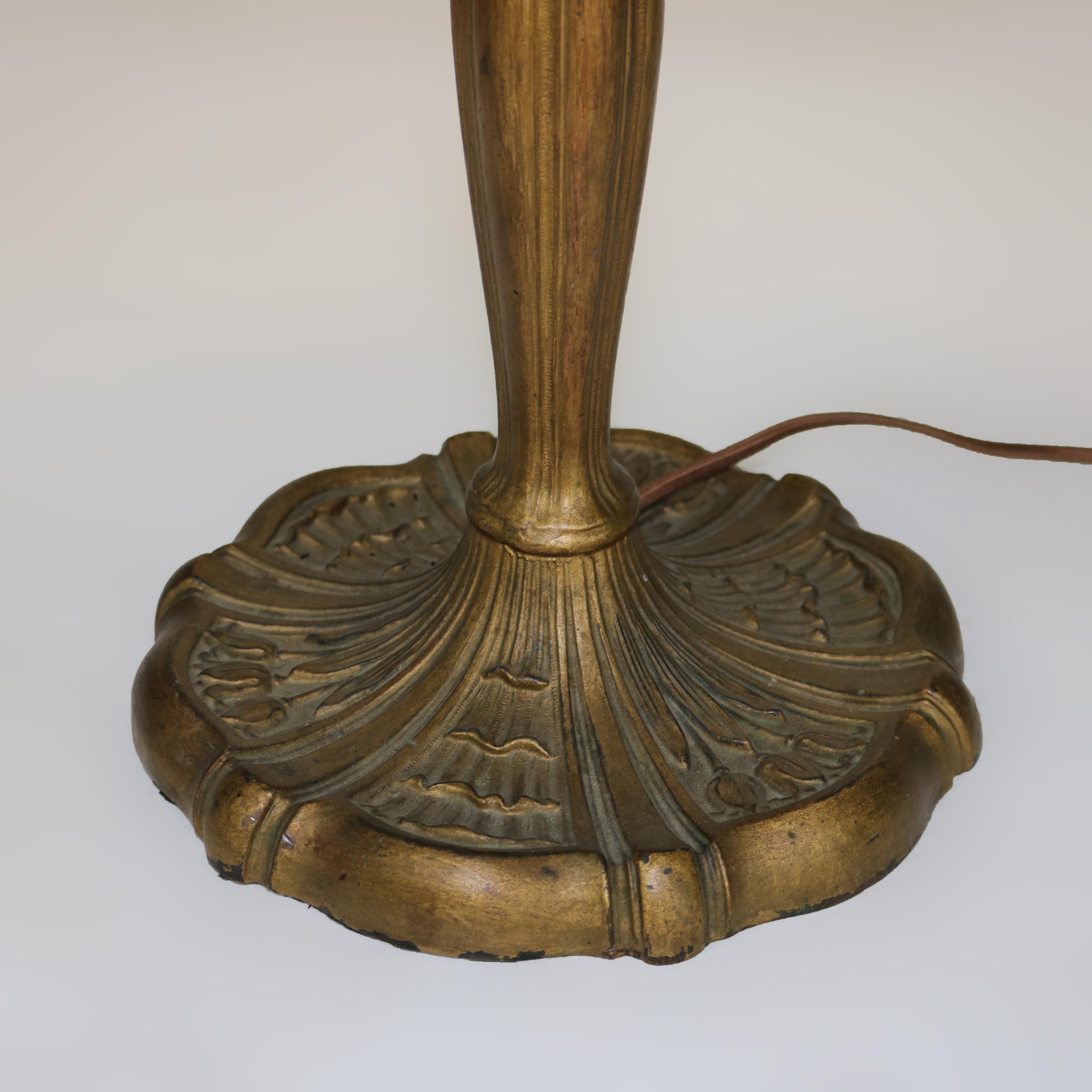Arts & Craft Handel Schule Bleiglas Seerose Tischlampe c1920 (amerikanisch) im Angebot