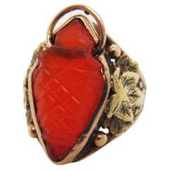 Antique Arts & Crafts Handmade 14 Karat Yellow Gold Carnelian Ring with Grape Leaf Motif