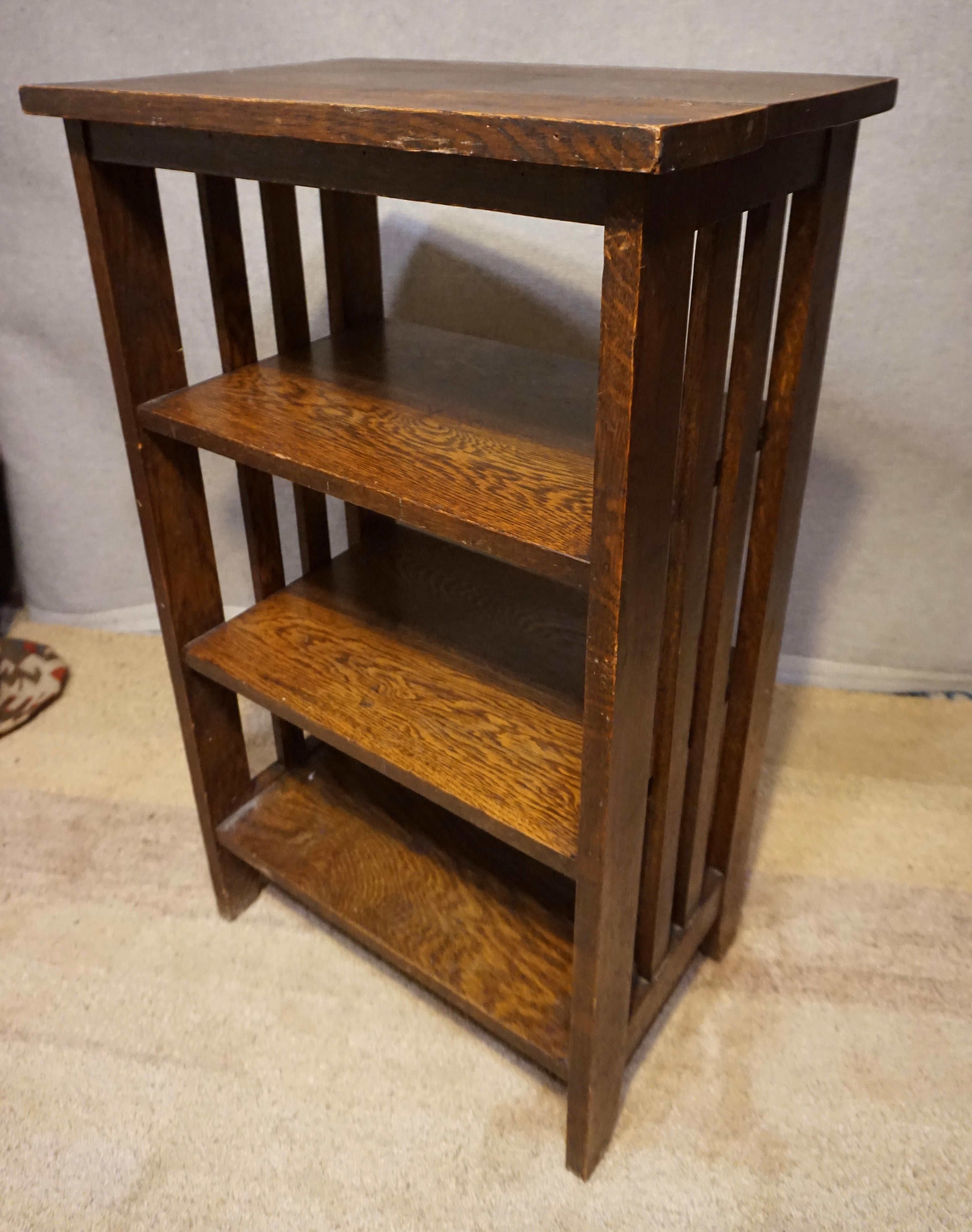 Arts & Crafts Handmade Dark Oak Compact 3 Tiered Bookshelf In Good Condition For Sale In Vancouver, British Columbia
