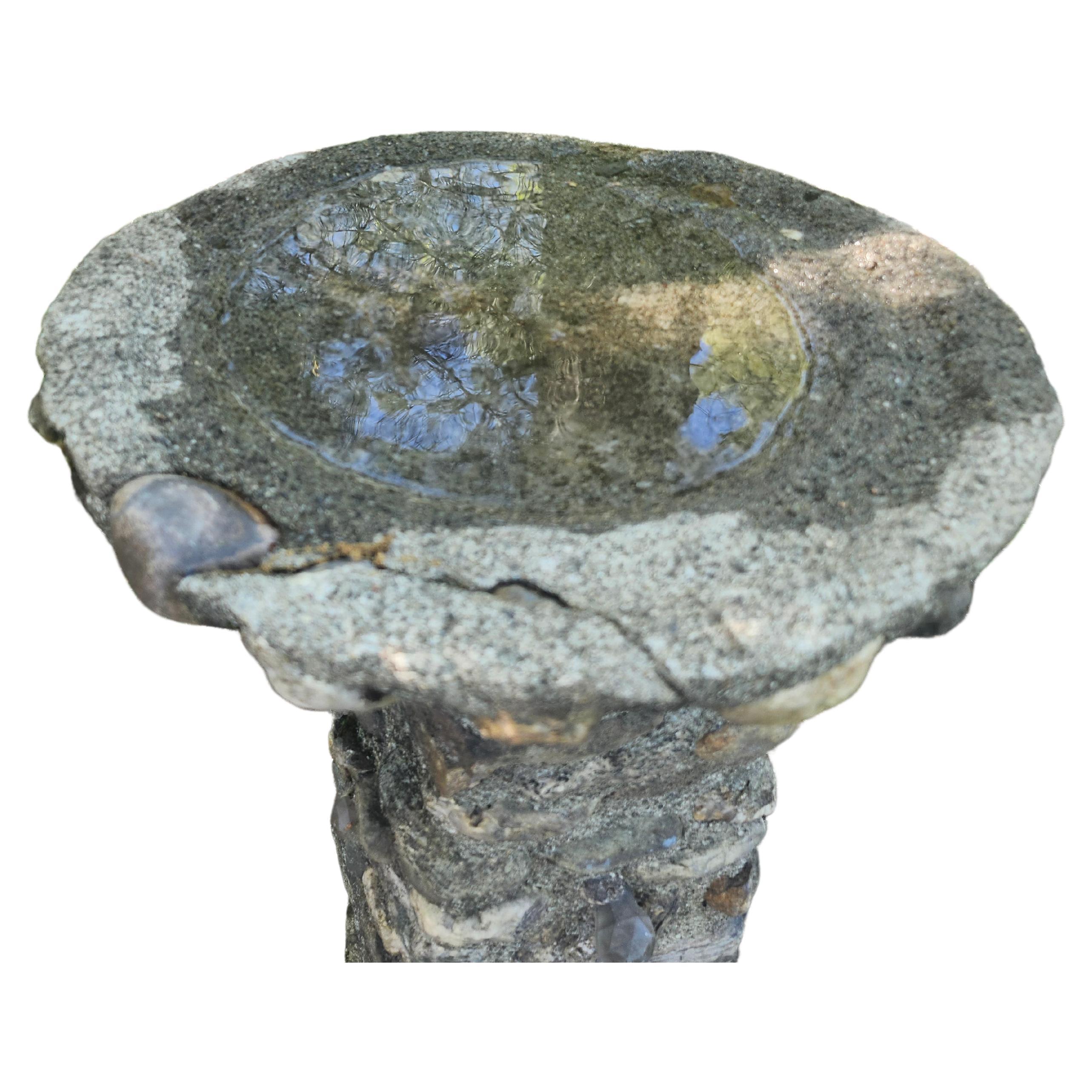 Arts & Craft Handmade Folky 2 Pieces Adirondack Stone Birdbath C1930 (amerikanisch) im Angebot