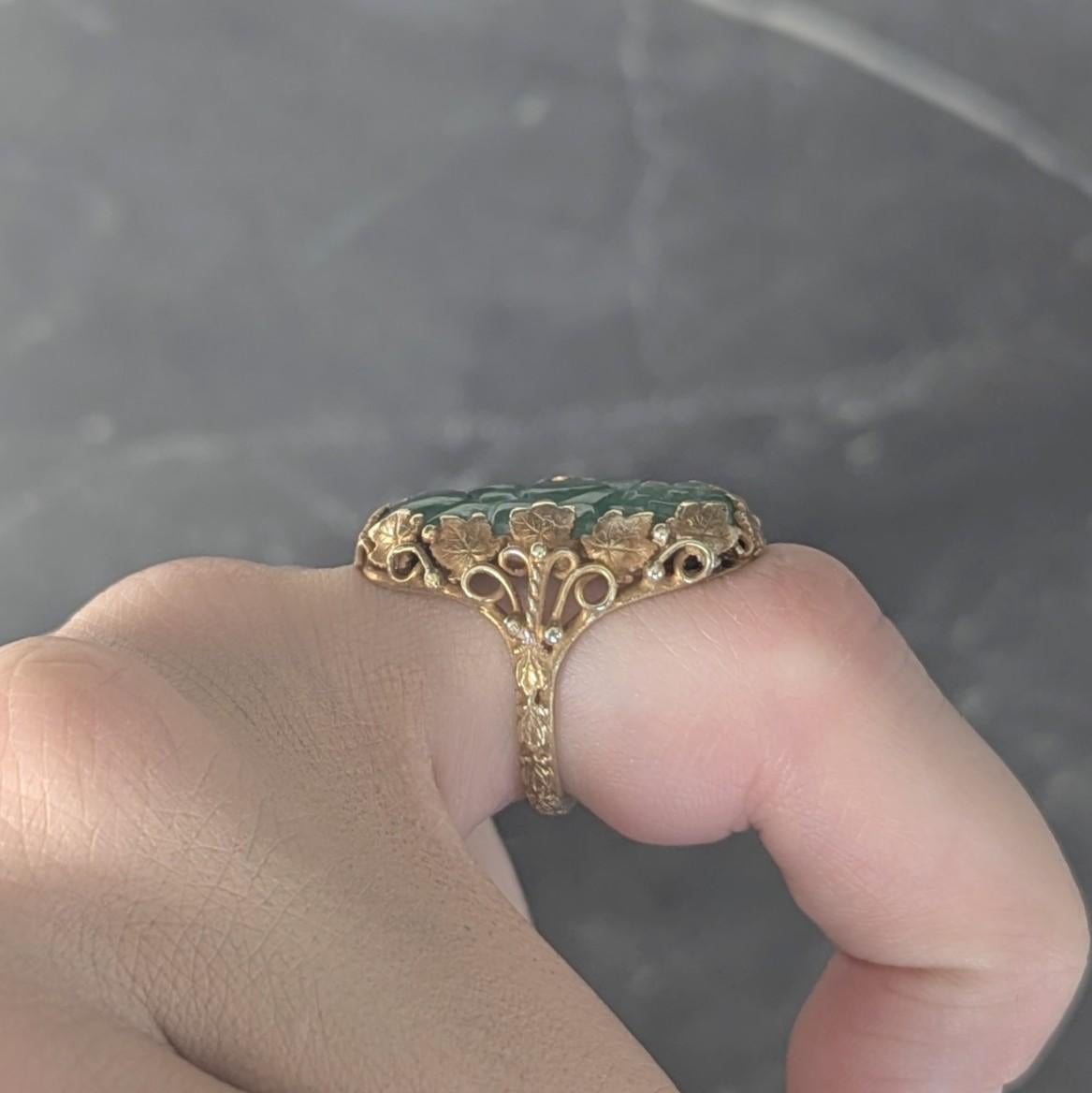 Arts & Crafts Jade 14 Karat Yellow Gold Antique Ivy Fruit Flower Signet Ring For Sale 4