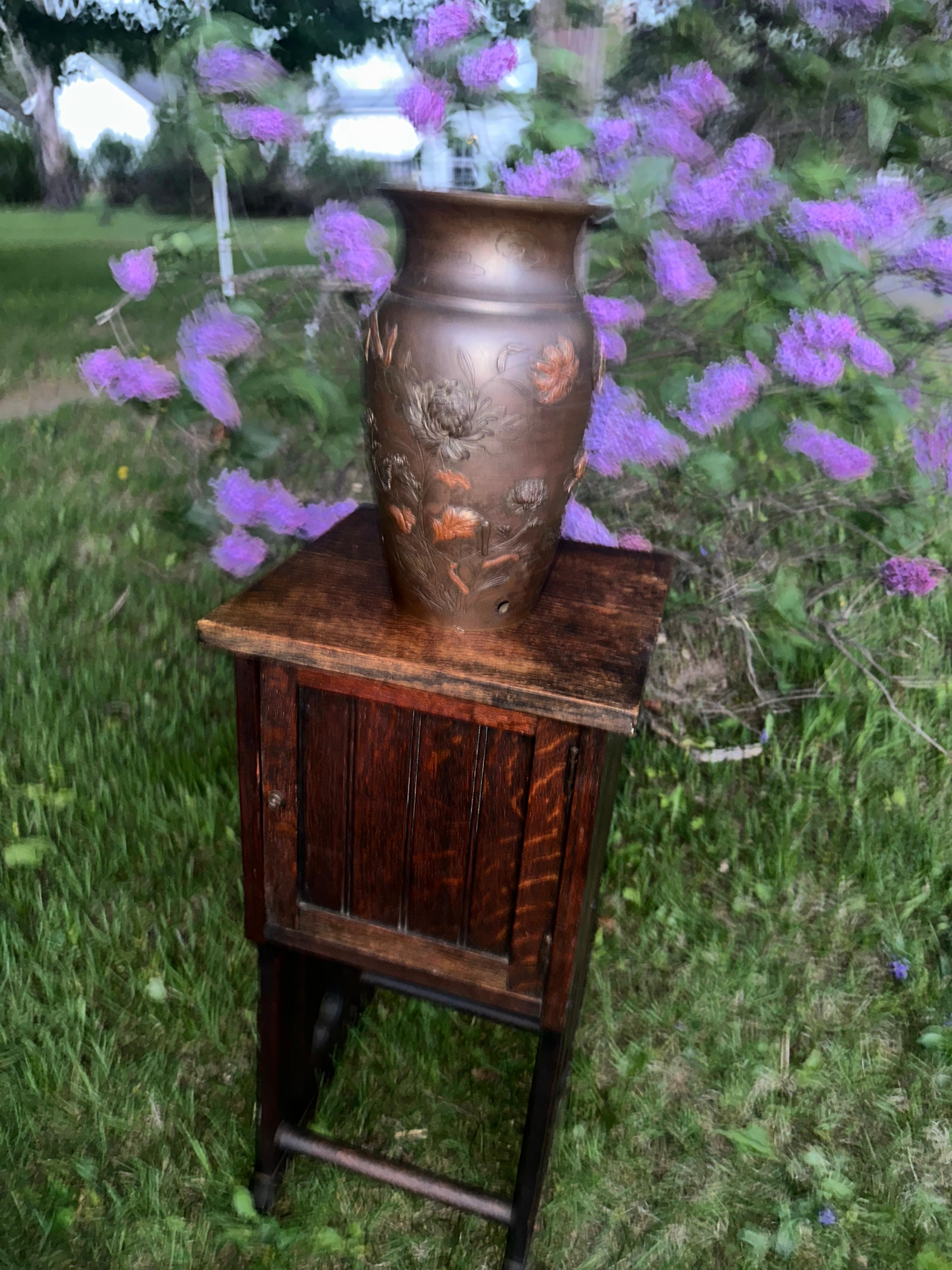 Vaso di bronzo giapponese Arts & Crafts dell'epoca Stickley  - F8191 in vendita 5