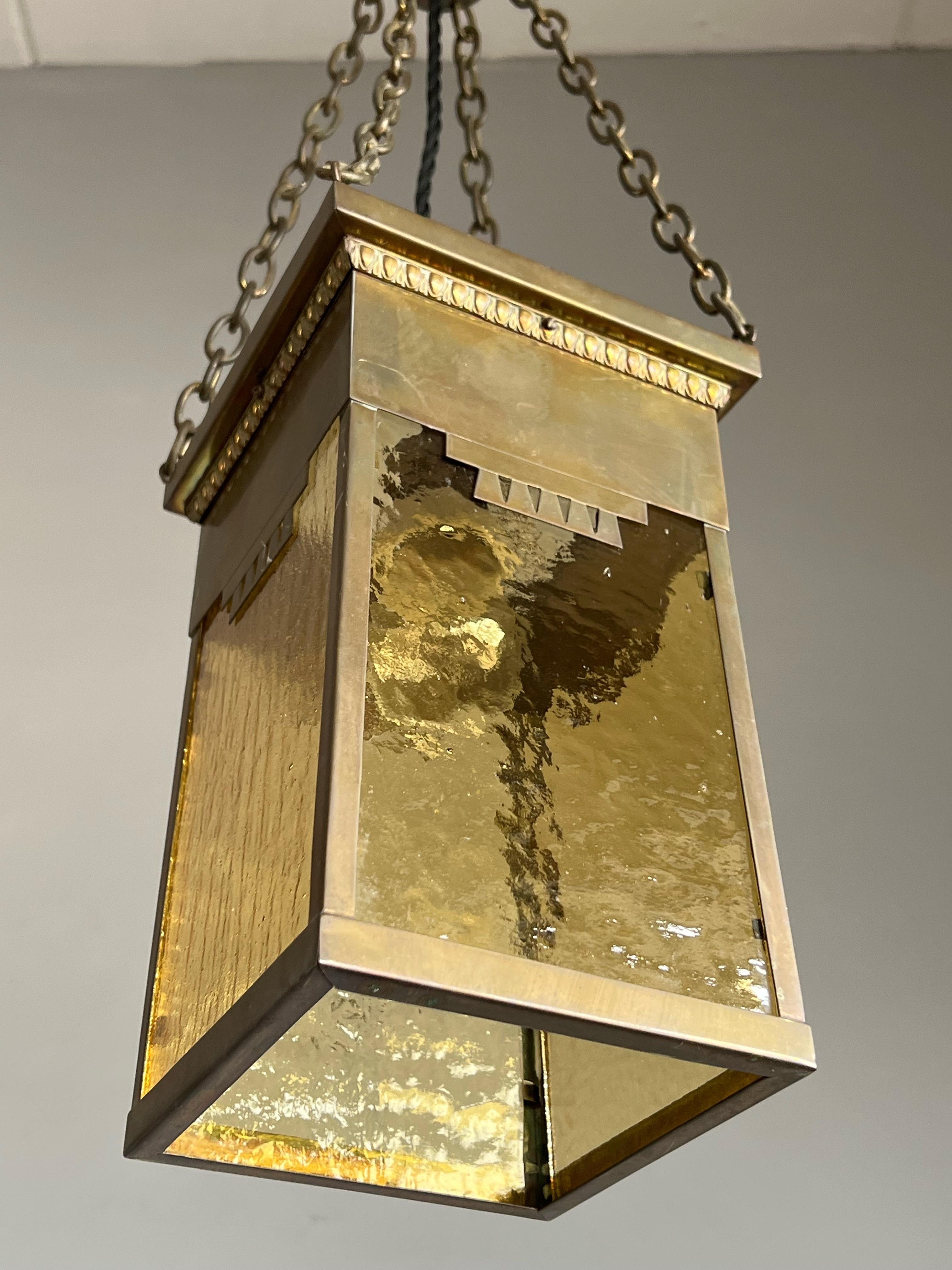 Arts & Crafts Lantern Shape Pendant Light with Warm Color Amber Cathedral Glass In Excellent Condition For Sale In Lisse, NL