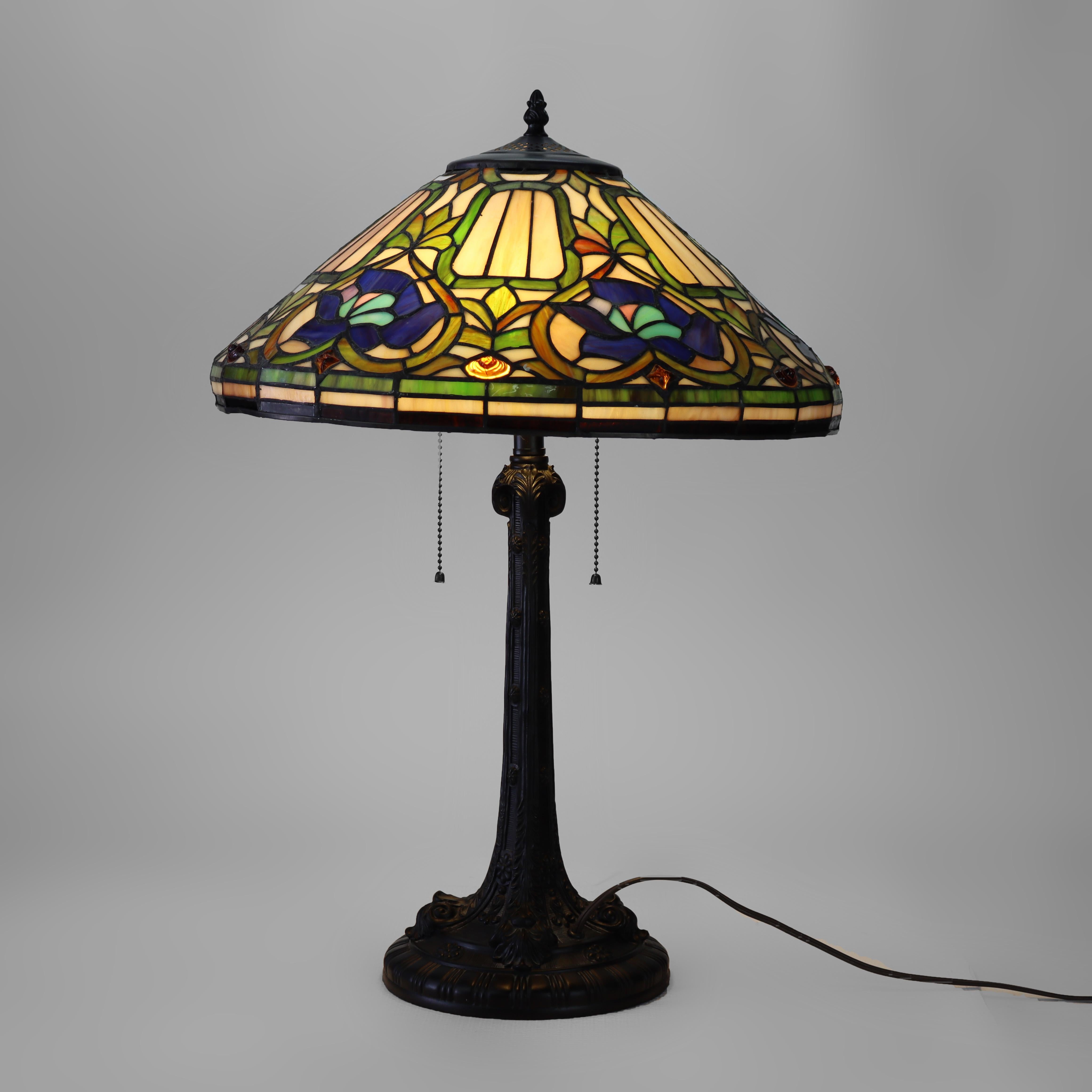 Arts & Crafts Stained Glass Table. Lamp 20thC
Measures - 26.5