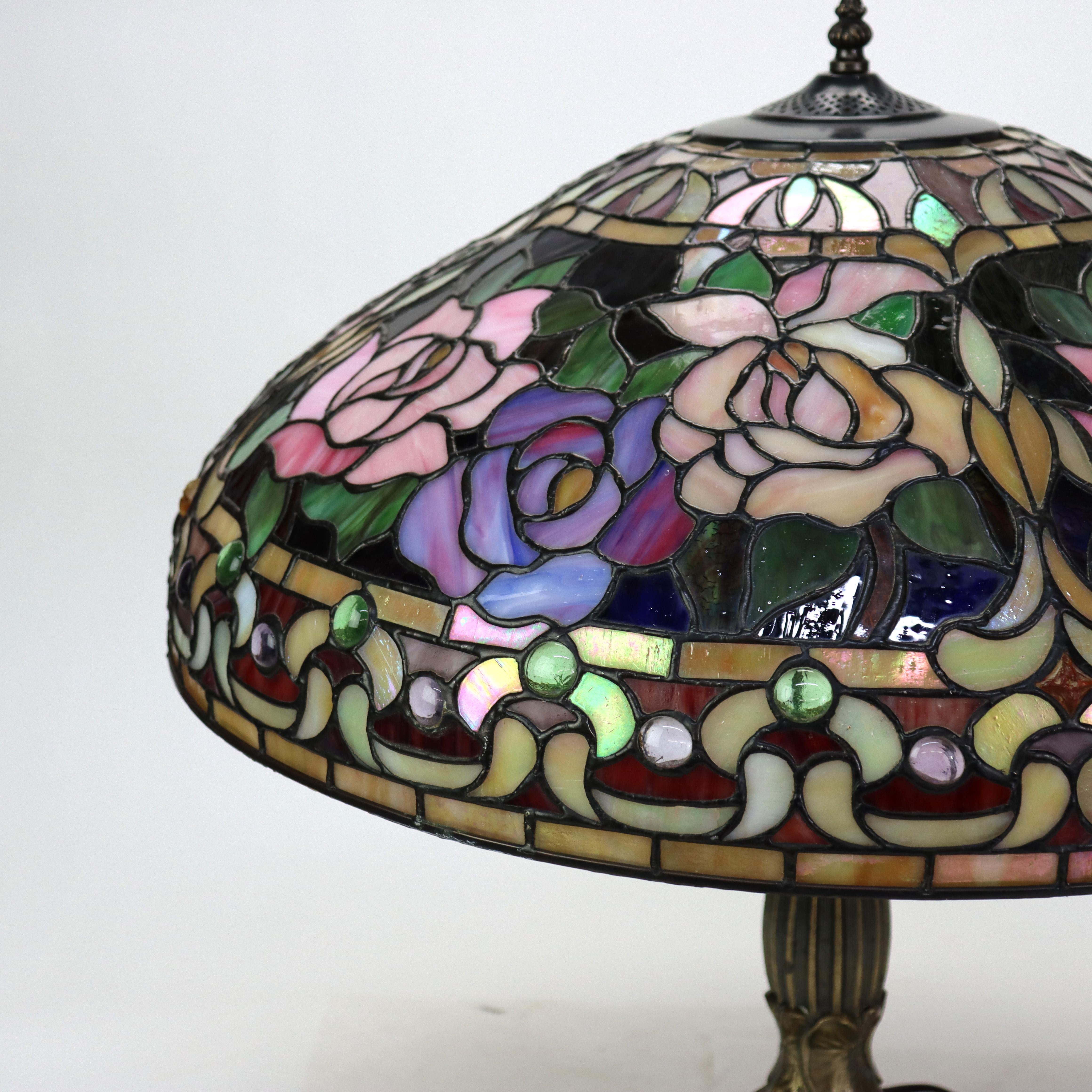 Arts and Crafts Lampe de table Arts & Crafts en verre teinté au plomb 20e siècle en vente
