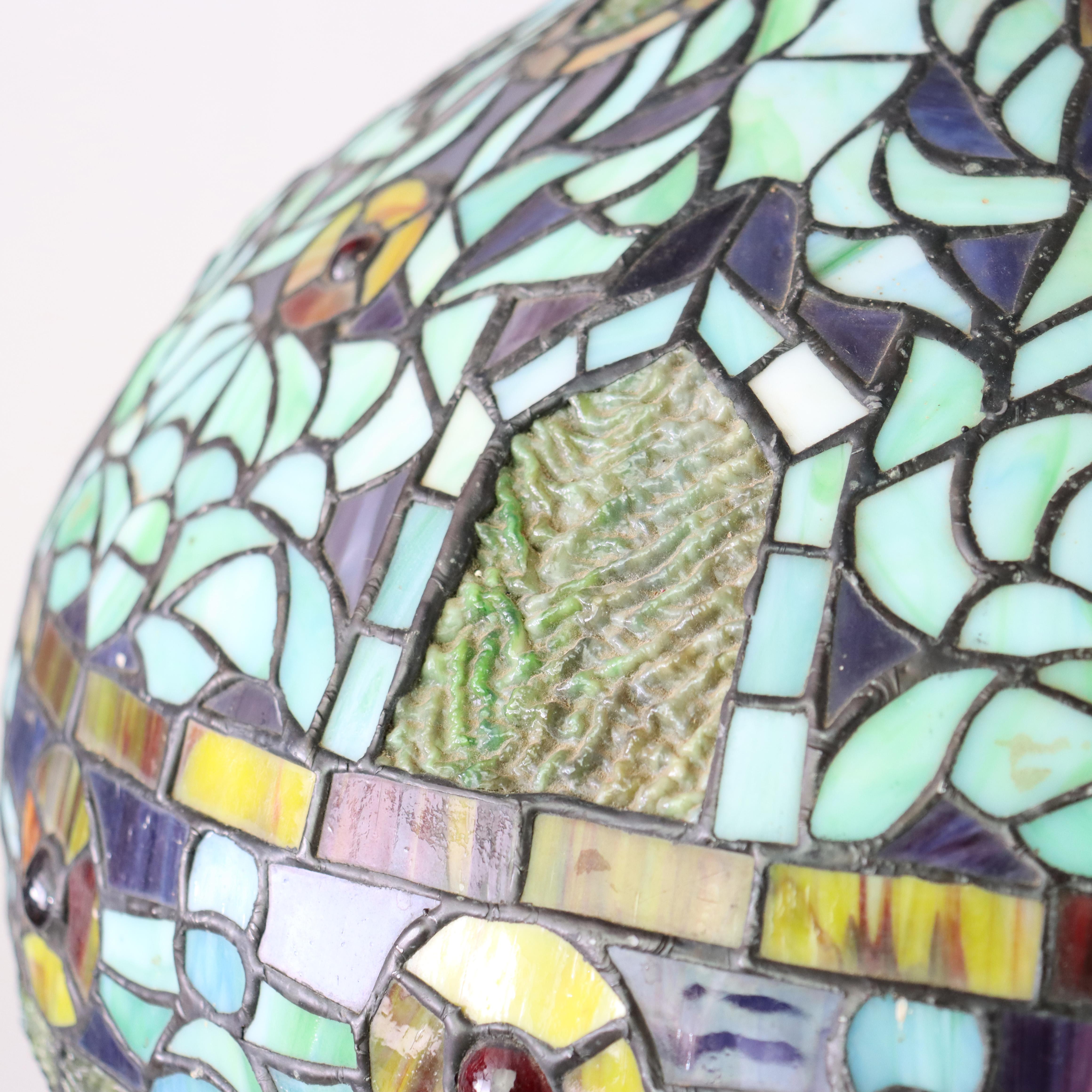 Américain Lampe de table Arts & Crafts en verre teinté au plomb 20e siècle en vente