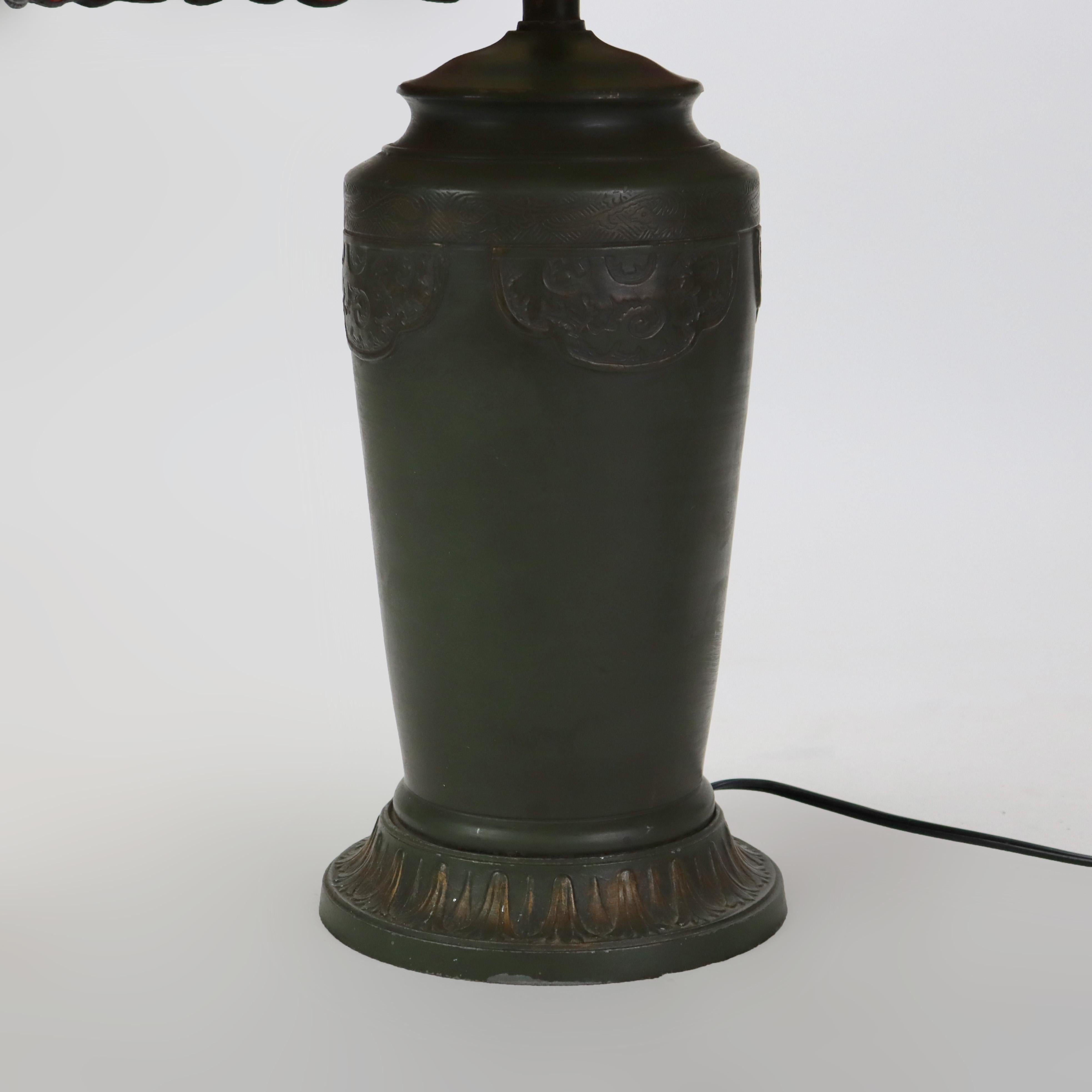 Arts & Crafts Leaded Stained Glass Table Lamp 20thC In Good Condition For Sale In Big Flats, NY