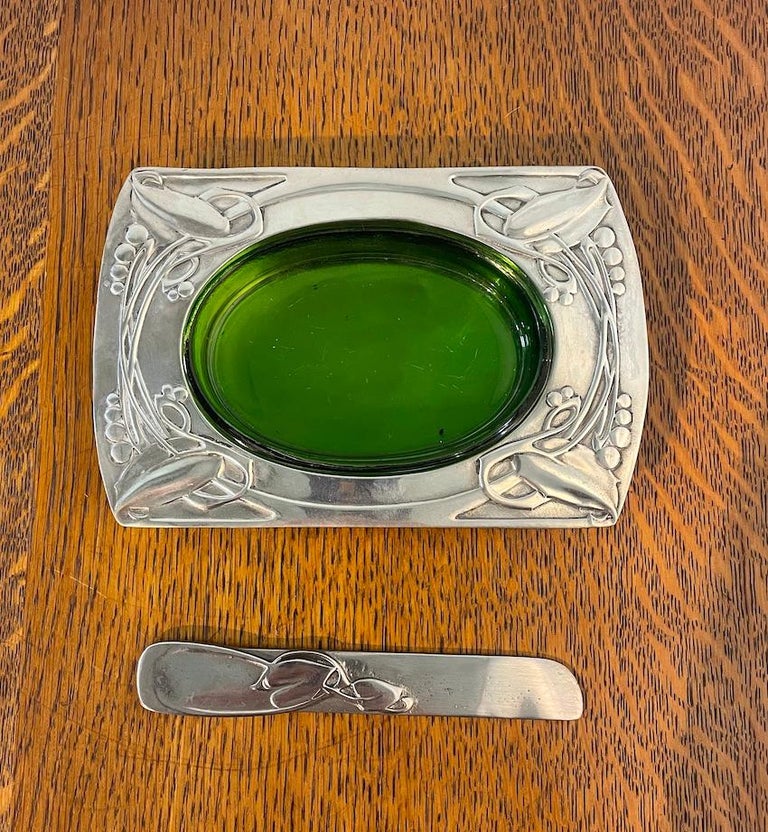 Arts and Crafts Liberty and Co 'Tudric' Butter Dish and Knife by