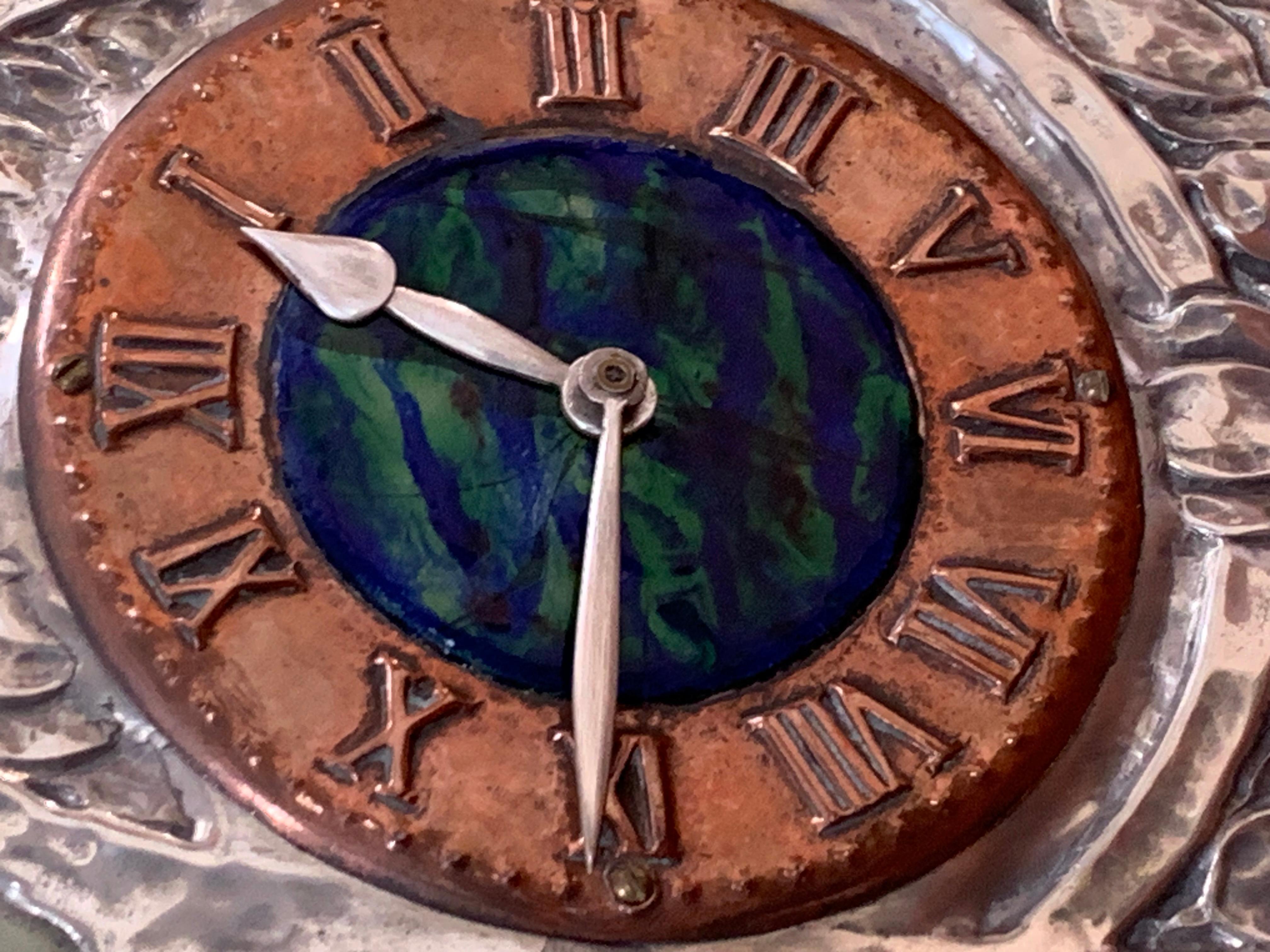 Horloge Liberty Arts & Crafts Liberty en étain de David Veasey, 1903 en vente 4