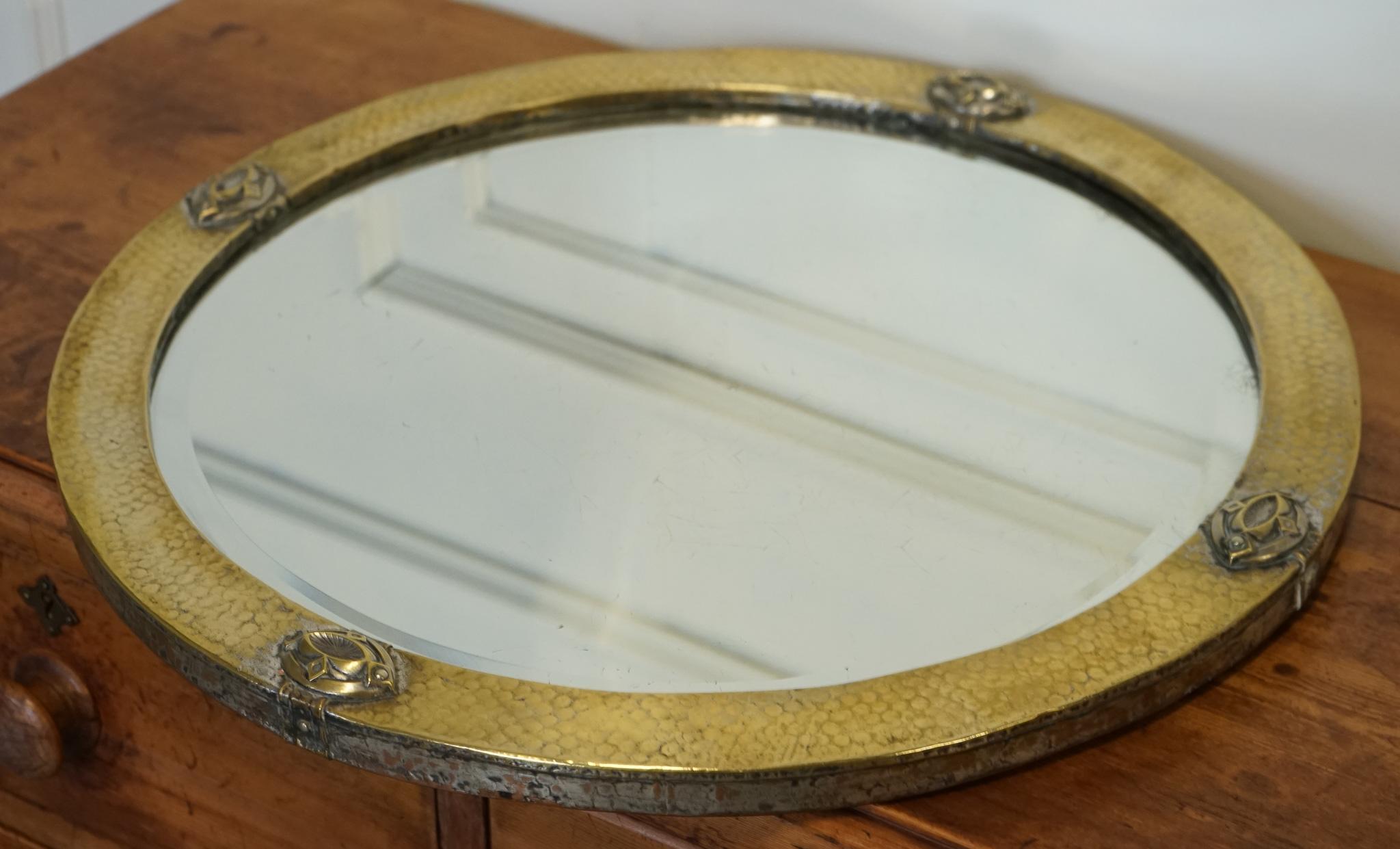 ARTS & CRAFTS LIBERTYS OF LONDON HAMMERED BRASS WALL MIRROR CiRCA 1910 For Sale 1