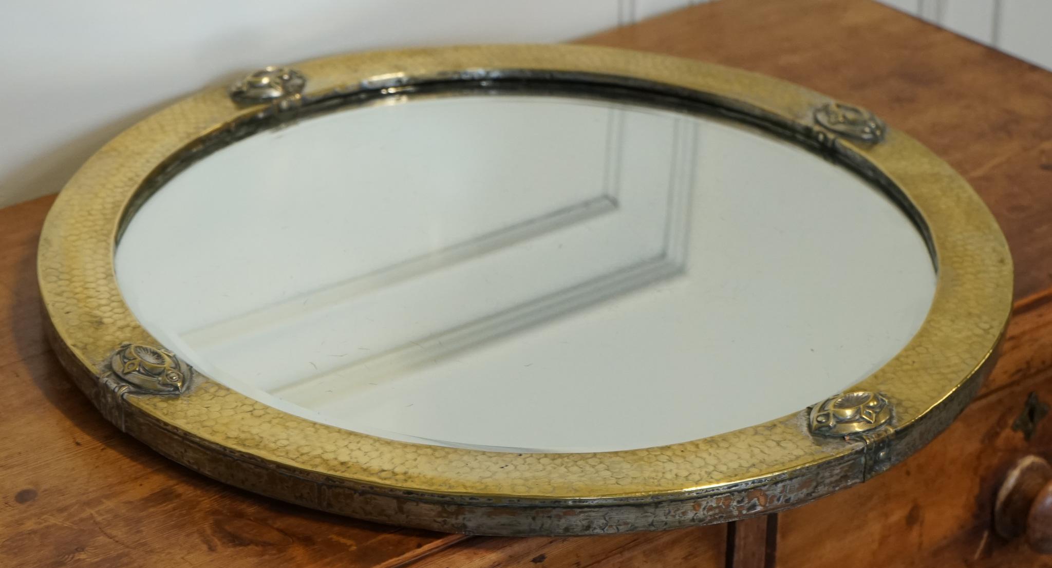 ARTS & CRAFTS LIBERTYS OF LONDON HAMMERED BRASS WALL MIRROR CiRCA 1910 For Sale 2