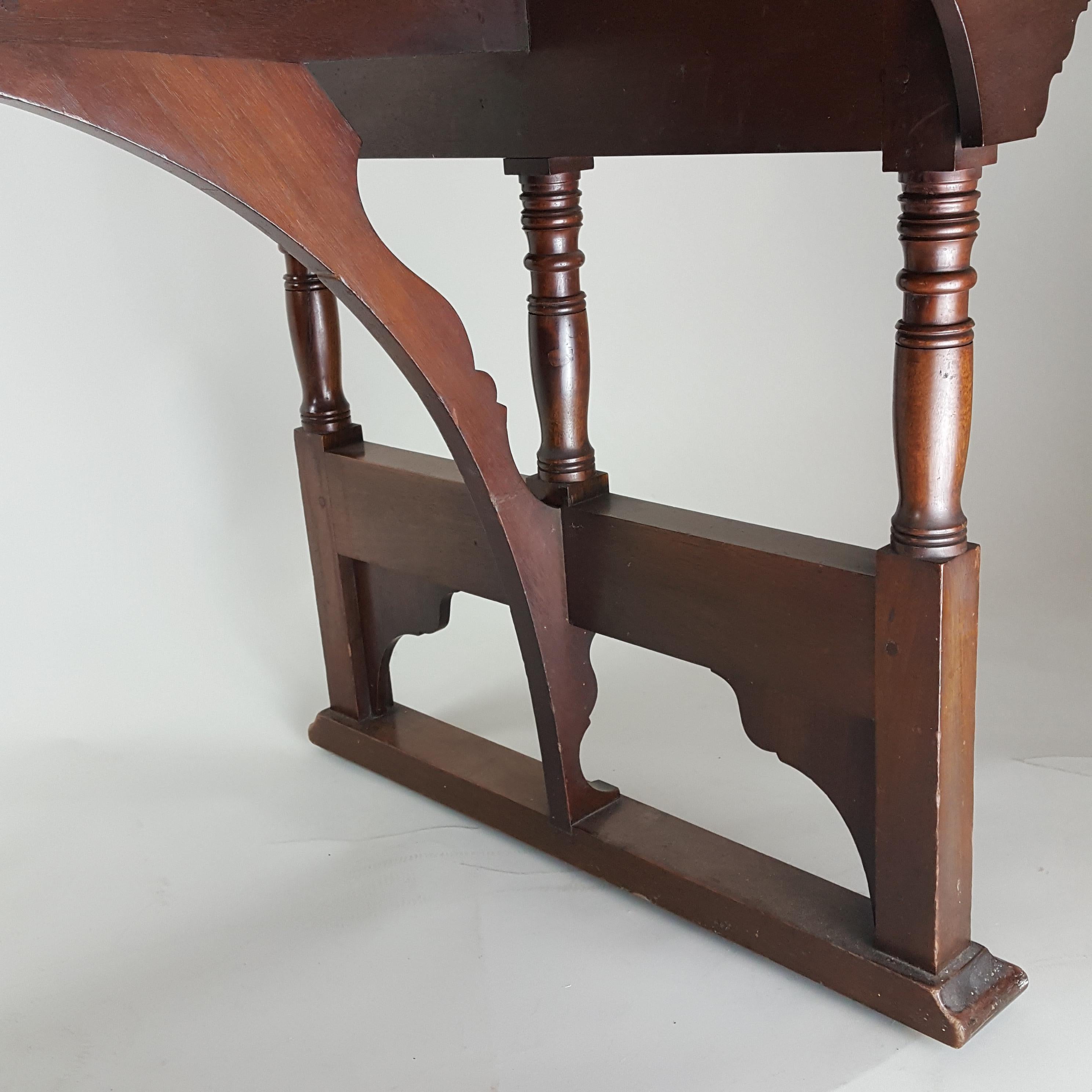 Arts and Crafts-Schreibtisch aus Mahagoni  Philip Webb für Morris & Co (Handgefertigt) im Angebot