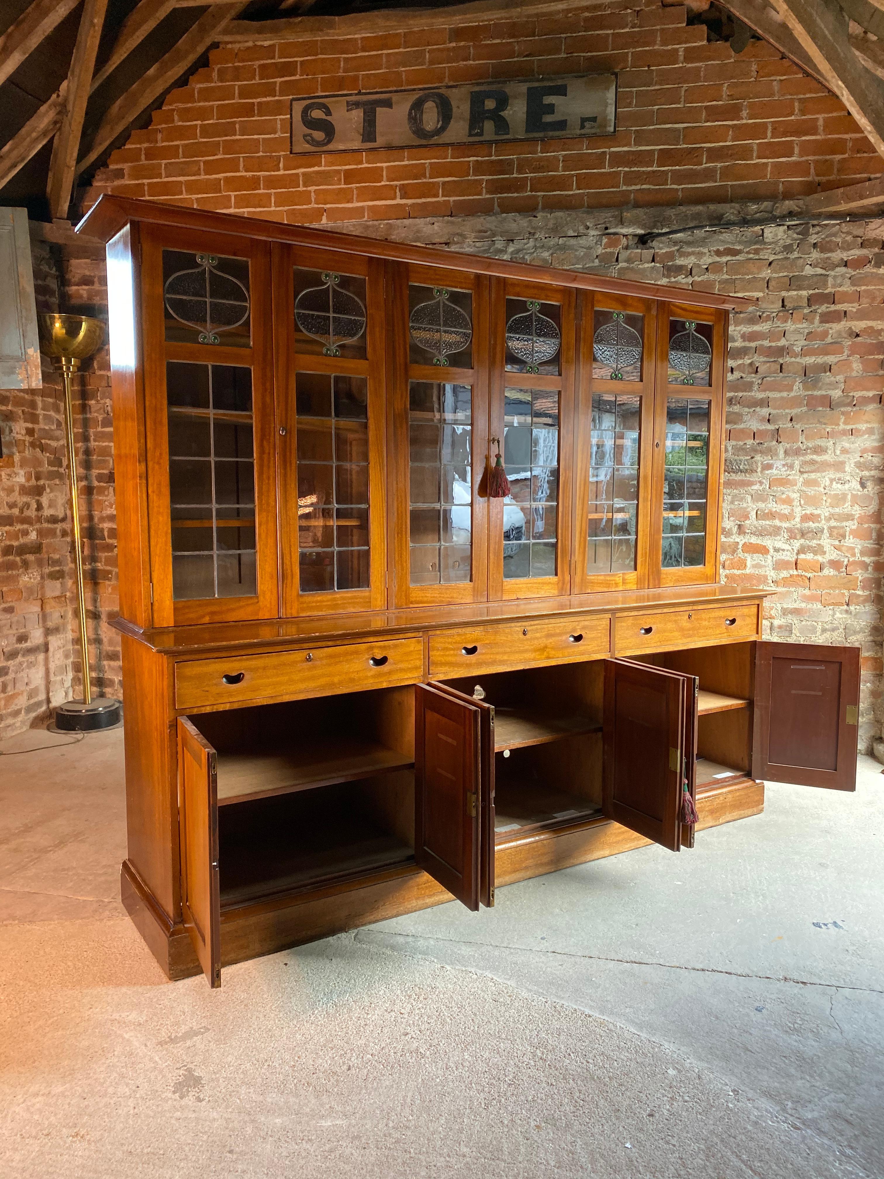 Arts & Crafts Mahogany Library Bookcase Extremely Large, circa 1920 In Good Condition In Longdon, Tewkesbury