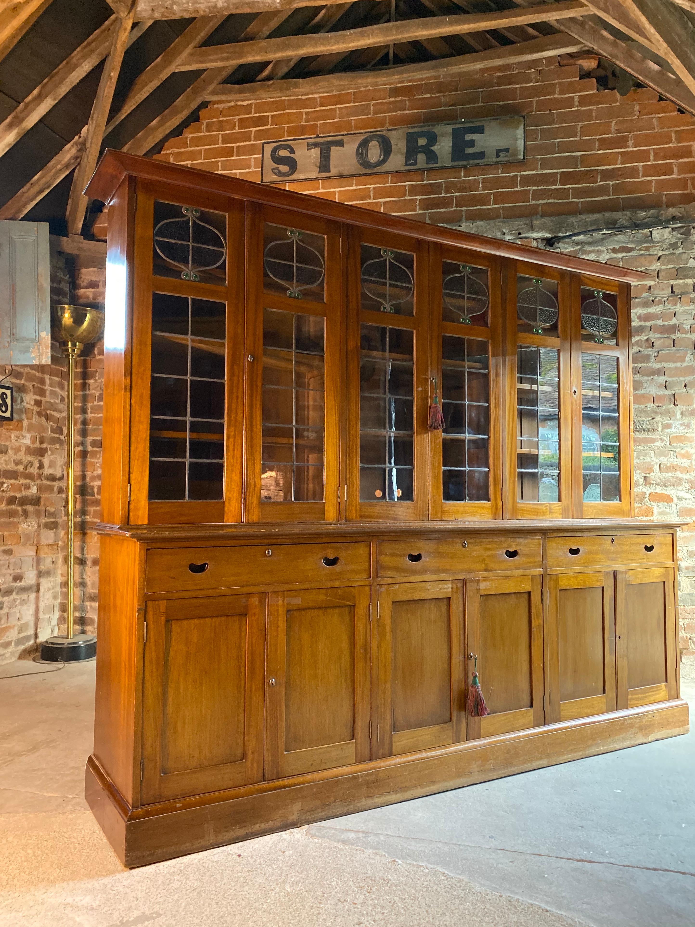 Arts & Crafts Mahogany Library Bookcase Extremely Large, circa 1920 2