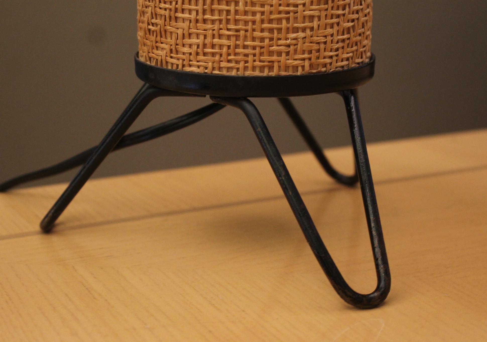 Américain Lampe à rabat Arts & Crafts MCM Tripod 1950s Epic Danish Modern Mid Century en vente