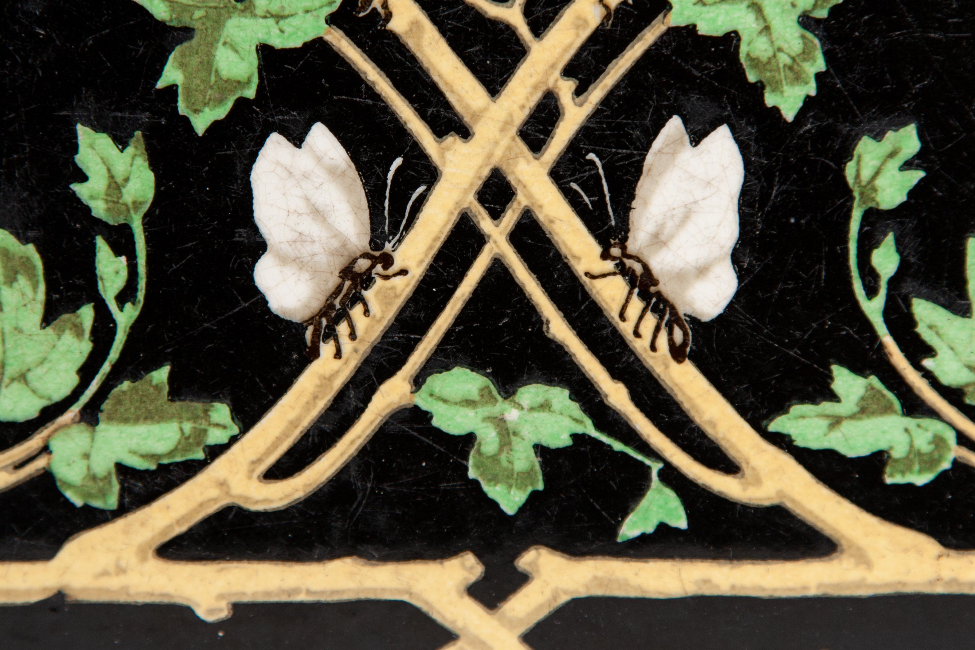Azulejo de cerámica Arts & Crafts Minton Diseñado por Christopher Dresser Movimiento estético en venta