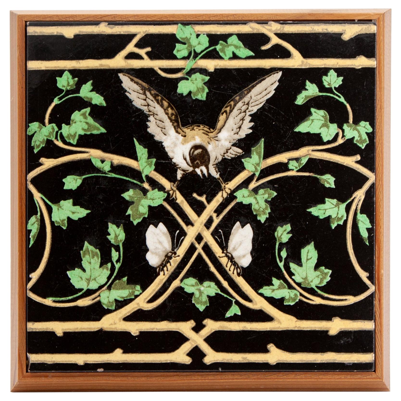 Tile en poterie de Minton Arts & Crafts conçu par Christopher Dresser