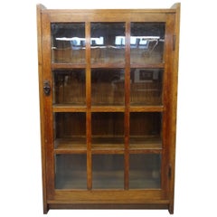 Arts & Crafts Mission Bookcase Oak Cabinet by Gustav Stickley circa 1903
