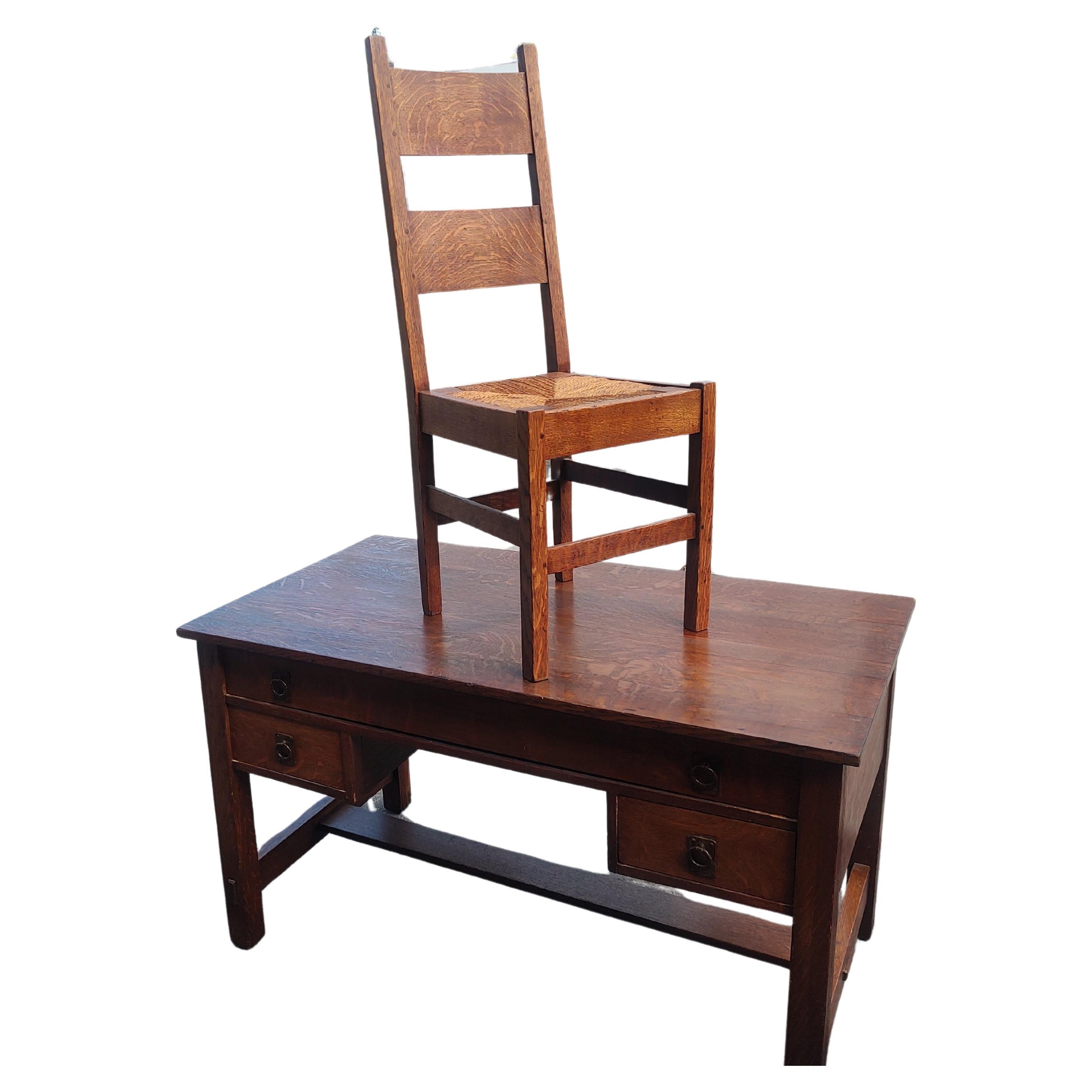 Arts & Crafts Mission Oak 3 Drawer Desk & Chair with Rush Seat by Lifetime C1912 For Sale 10