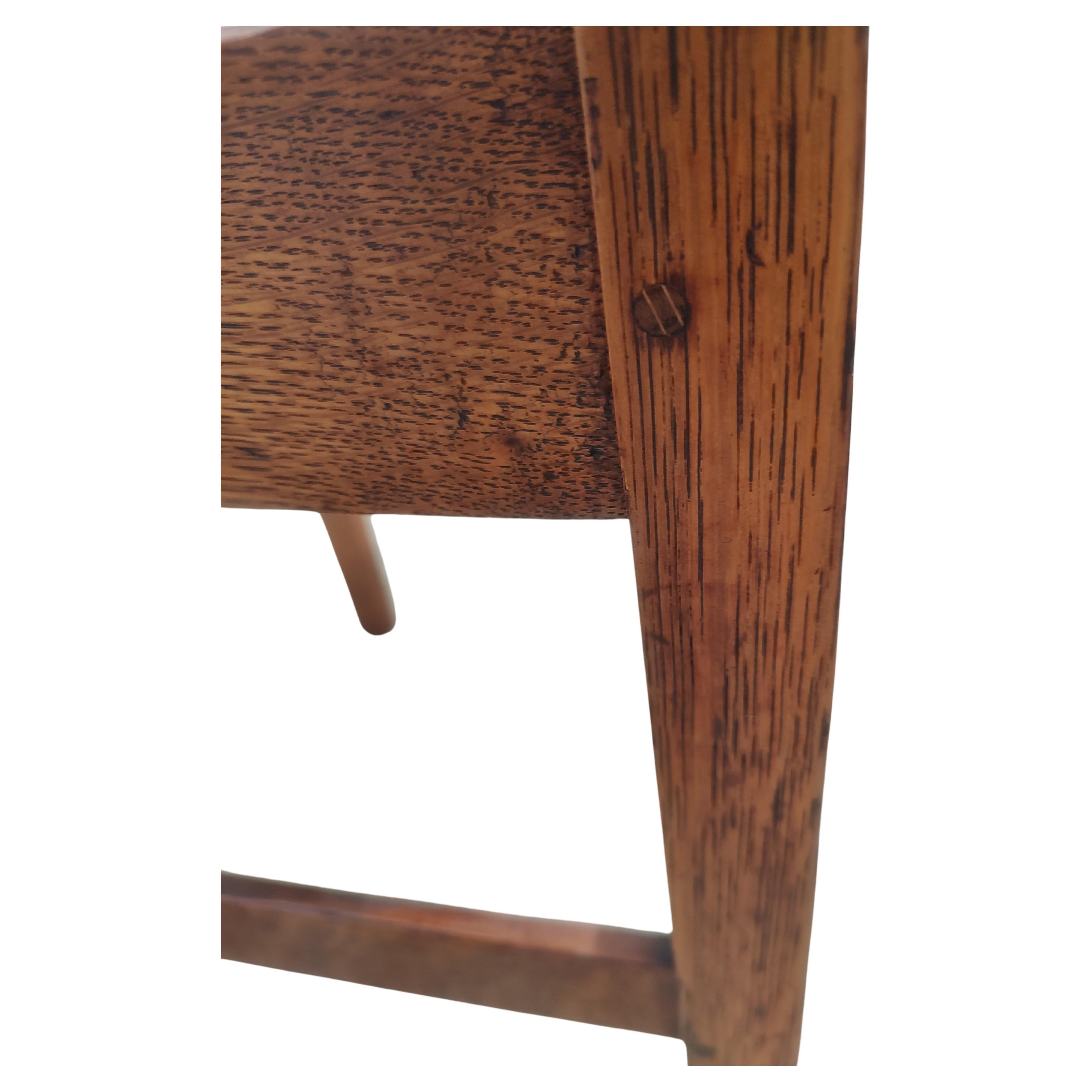 Arts & Crafts Mission Eichenholz Schreibtisch & Stuhl mit 3 Schubladen und Stuhl mit Binsensitz von Lifetime C1912 (Handgefertigt) im Angebot