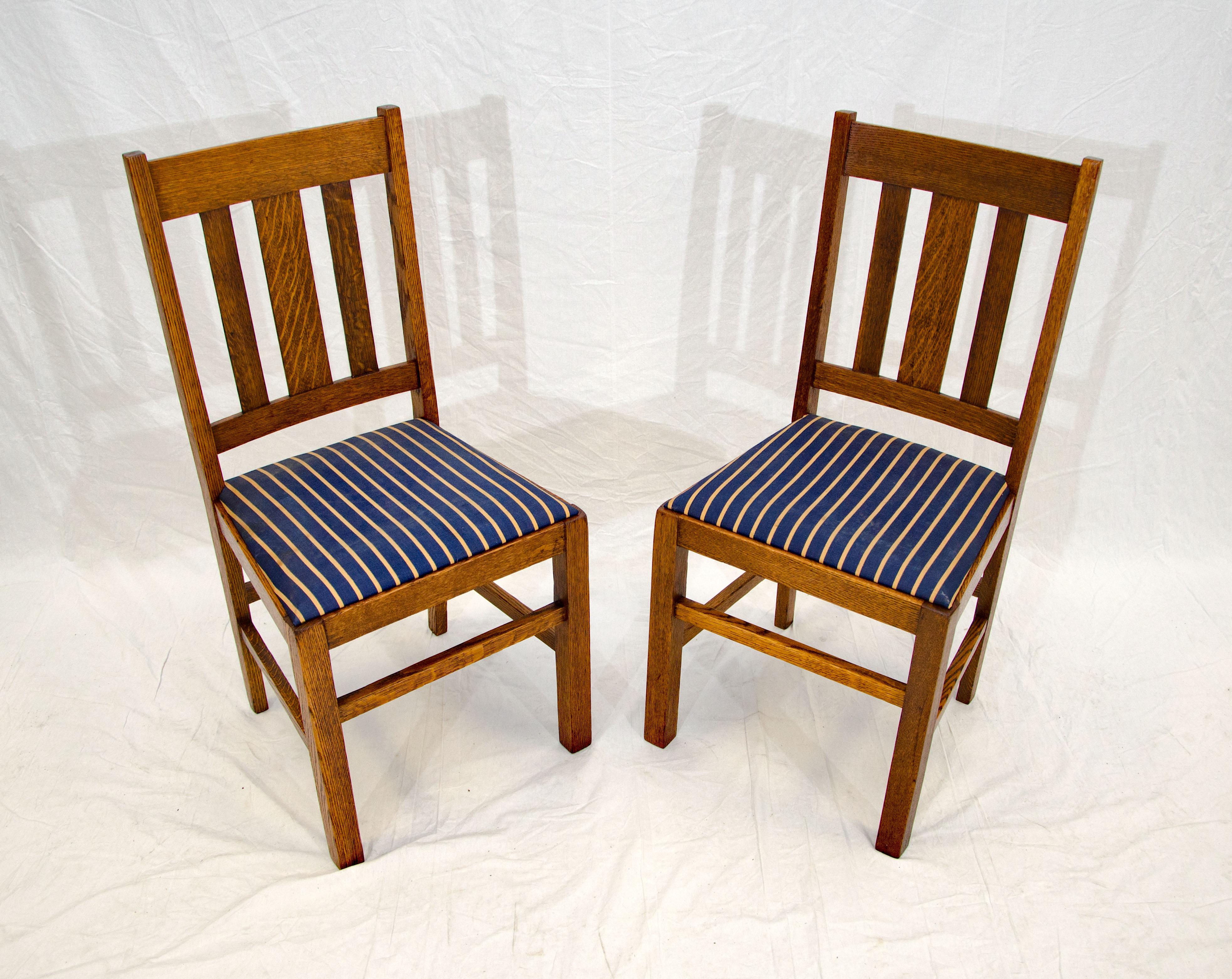 Arts & Crafts Mission Oak Library or Breakfast Table with Two Leaves, Two Chairs 8