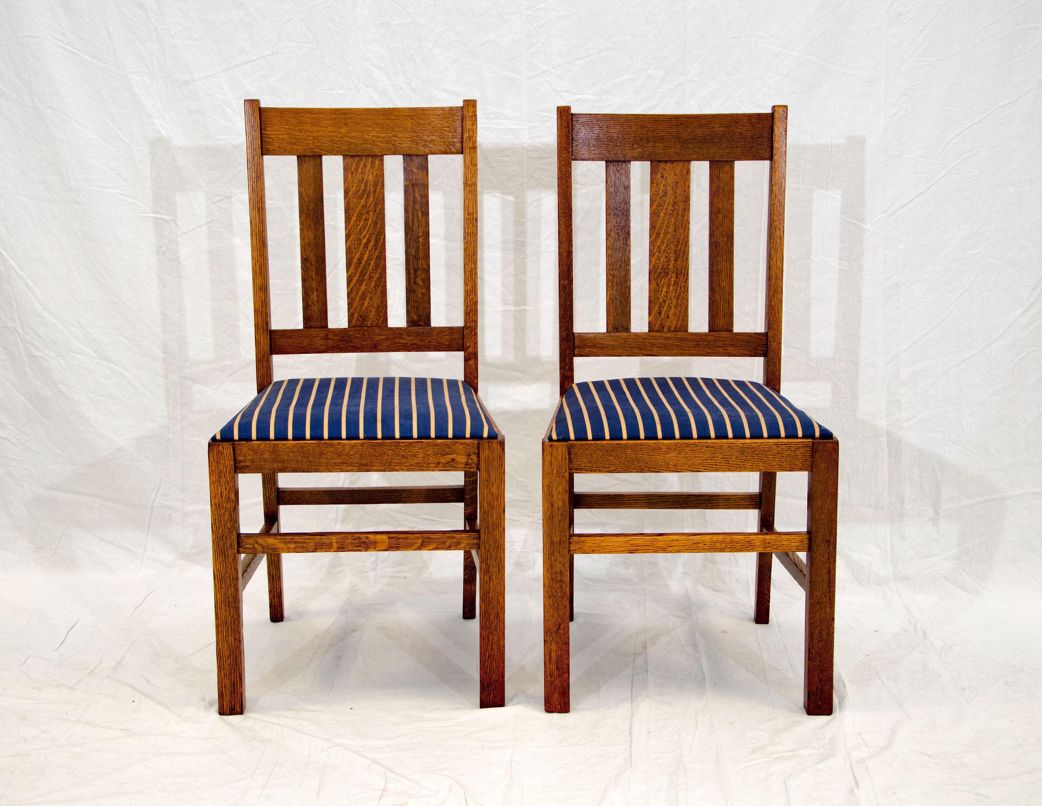 Arts & Crafts Mission Oak Library or Breakfast Table with Two Leaves, Two Chairs 9