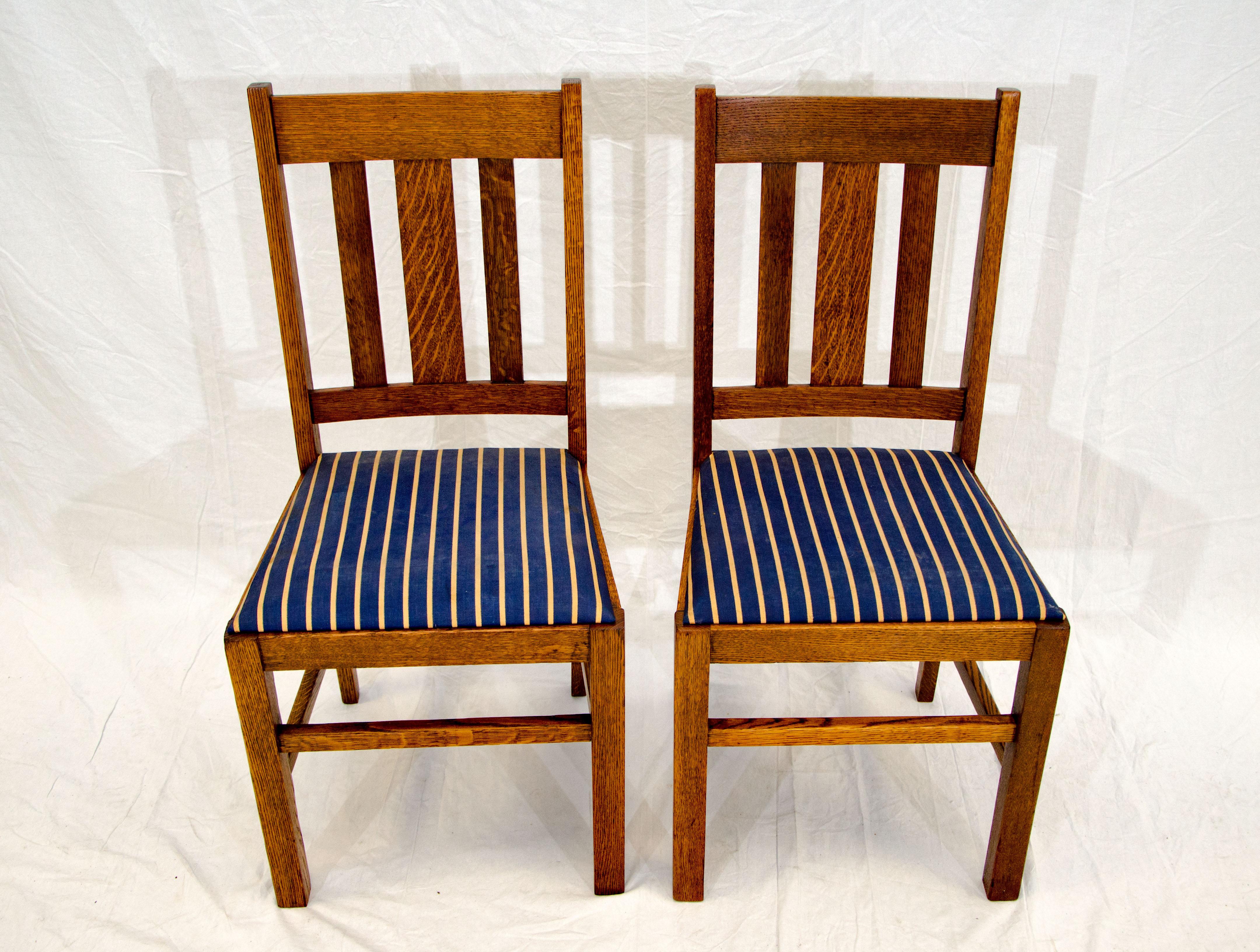 Arts & Crafts Mission Oak Library or Breakfast Table with Two Leaves, Two Chairs 10
