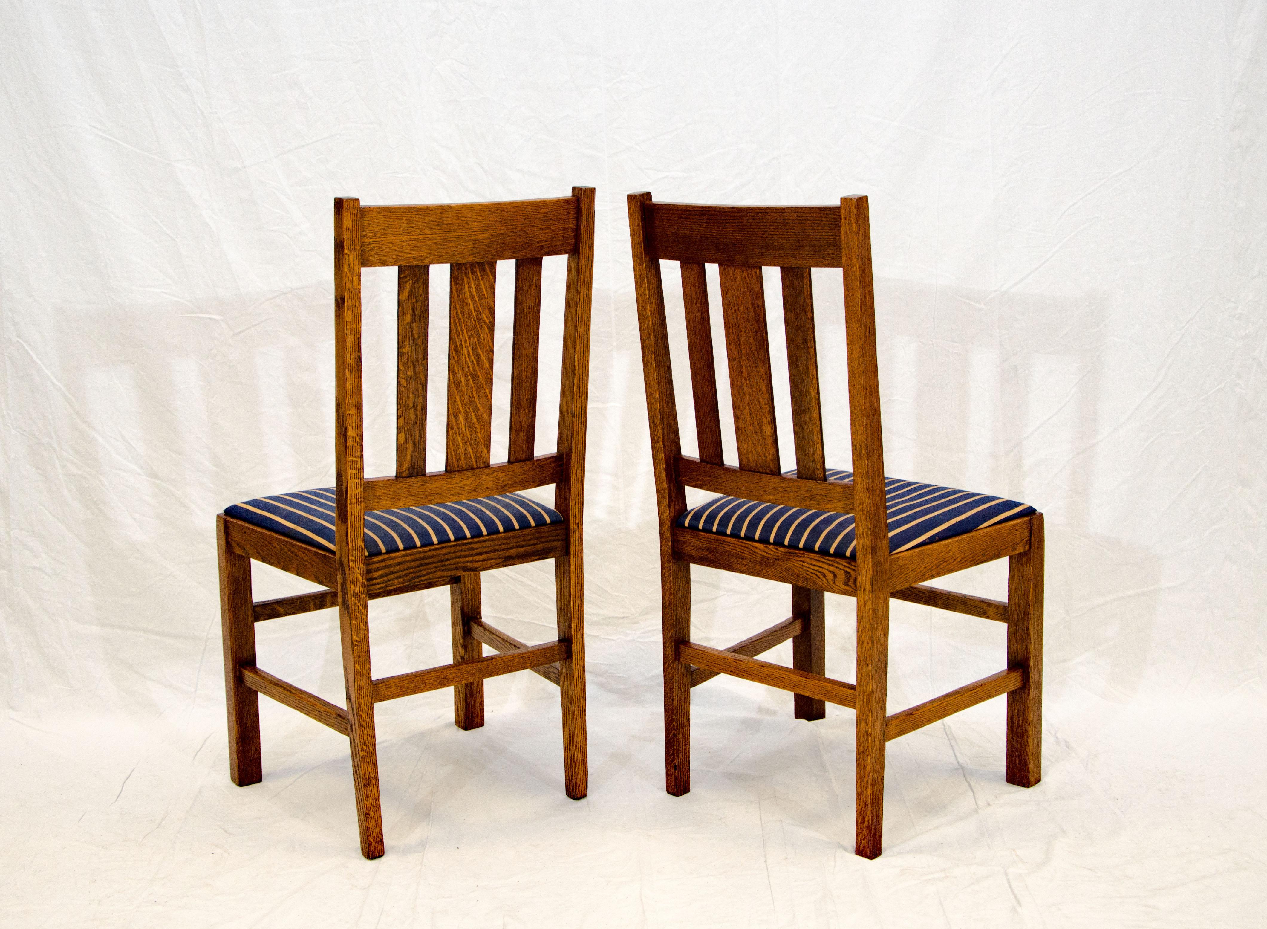 Arts & Crafts Mission Oak Library or Breakfast Table with Two Leaves, Two Chairs 11