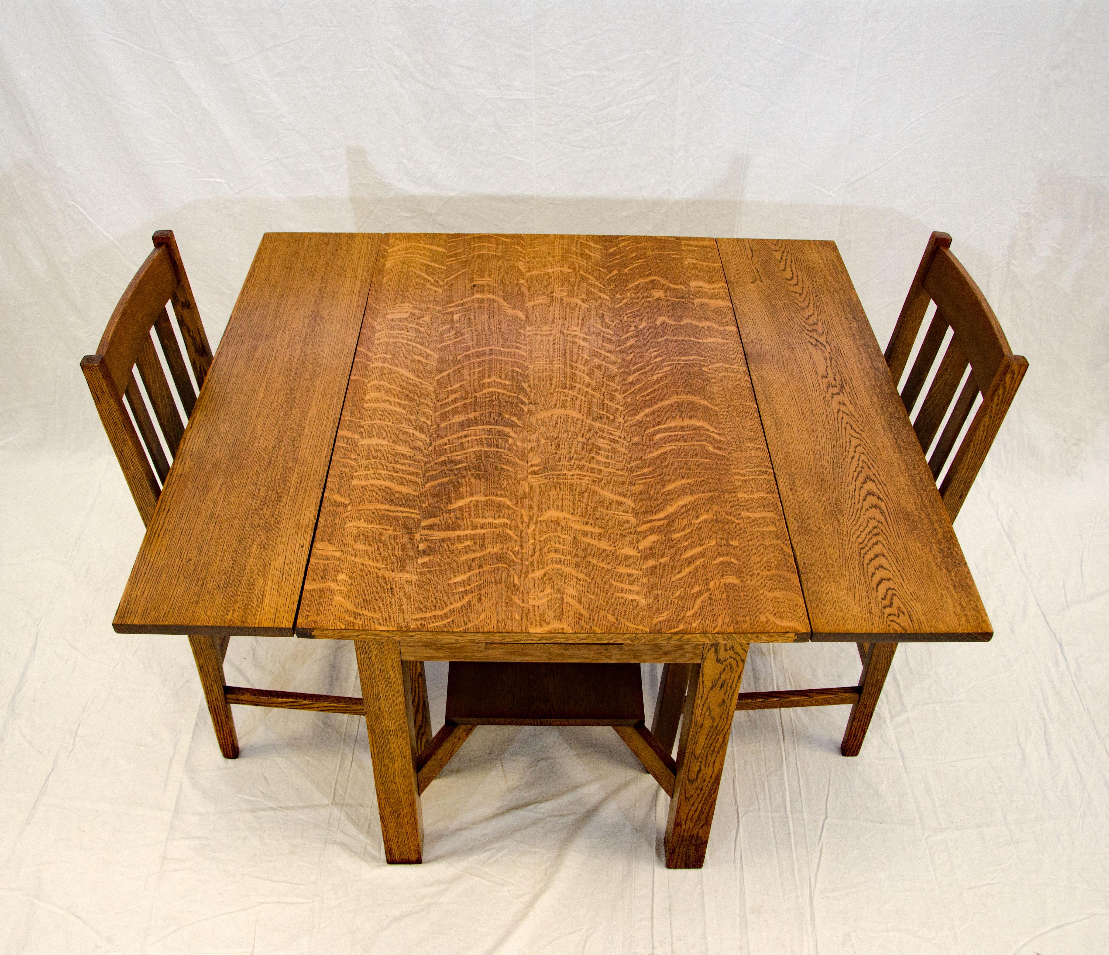 20th Century Arts & Crafts Mission Oak Library or Breakfast Table with Two Leaves, Two Chairs