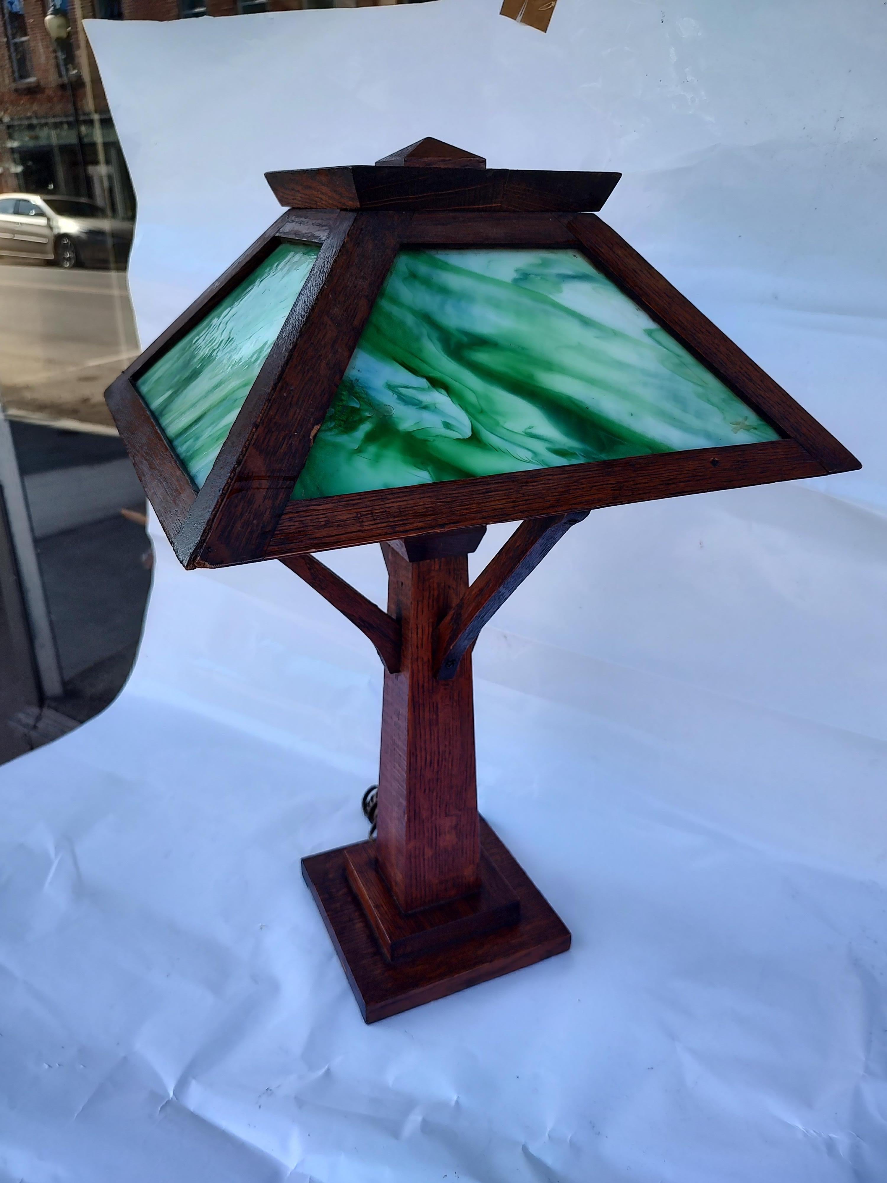 Arts & Crafts Mission Oak Table Lamp with Green Slag Glass 3