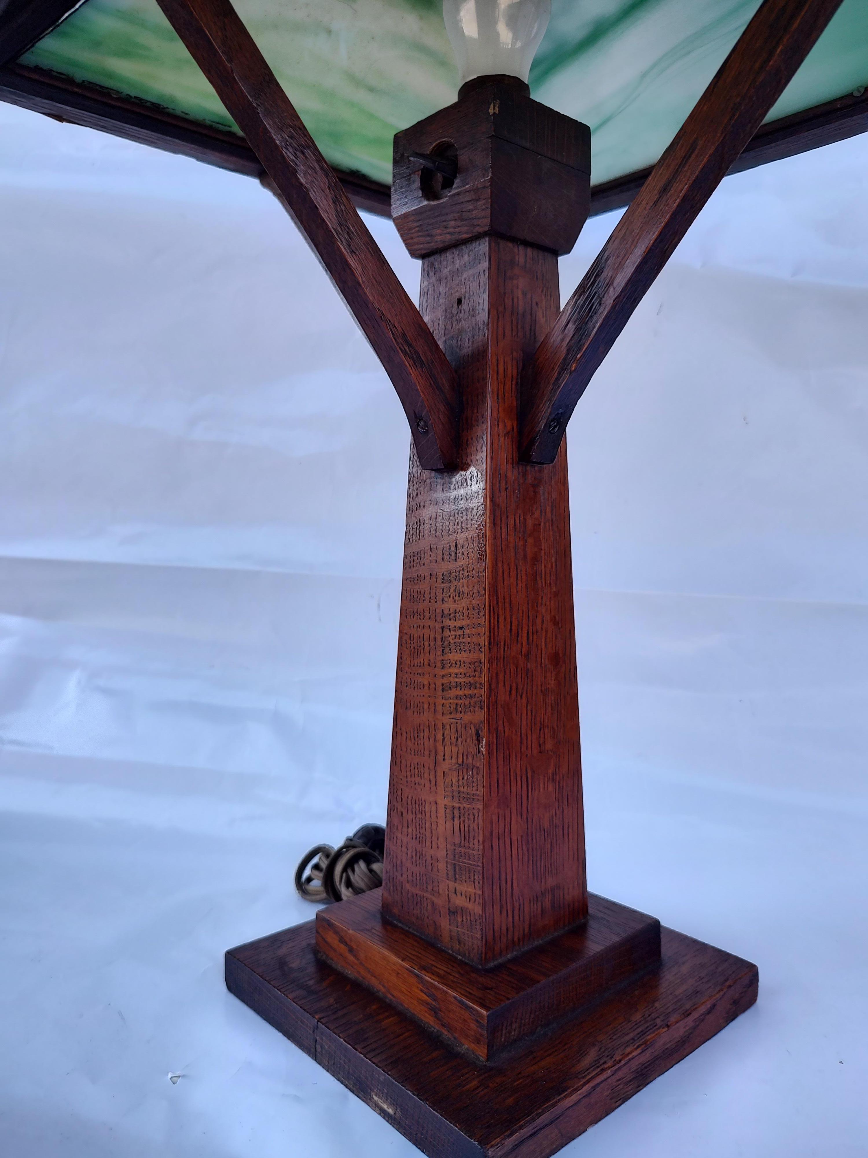 Arts & Crafts Mission Oak Table Lamp with Green Slag Glass 1