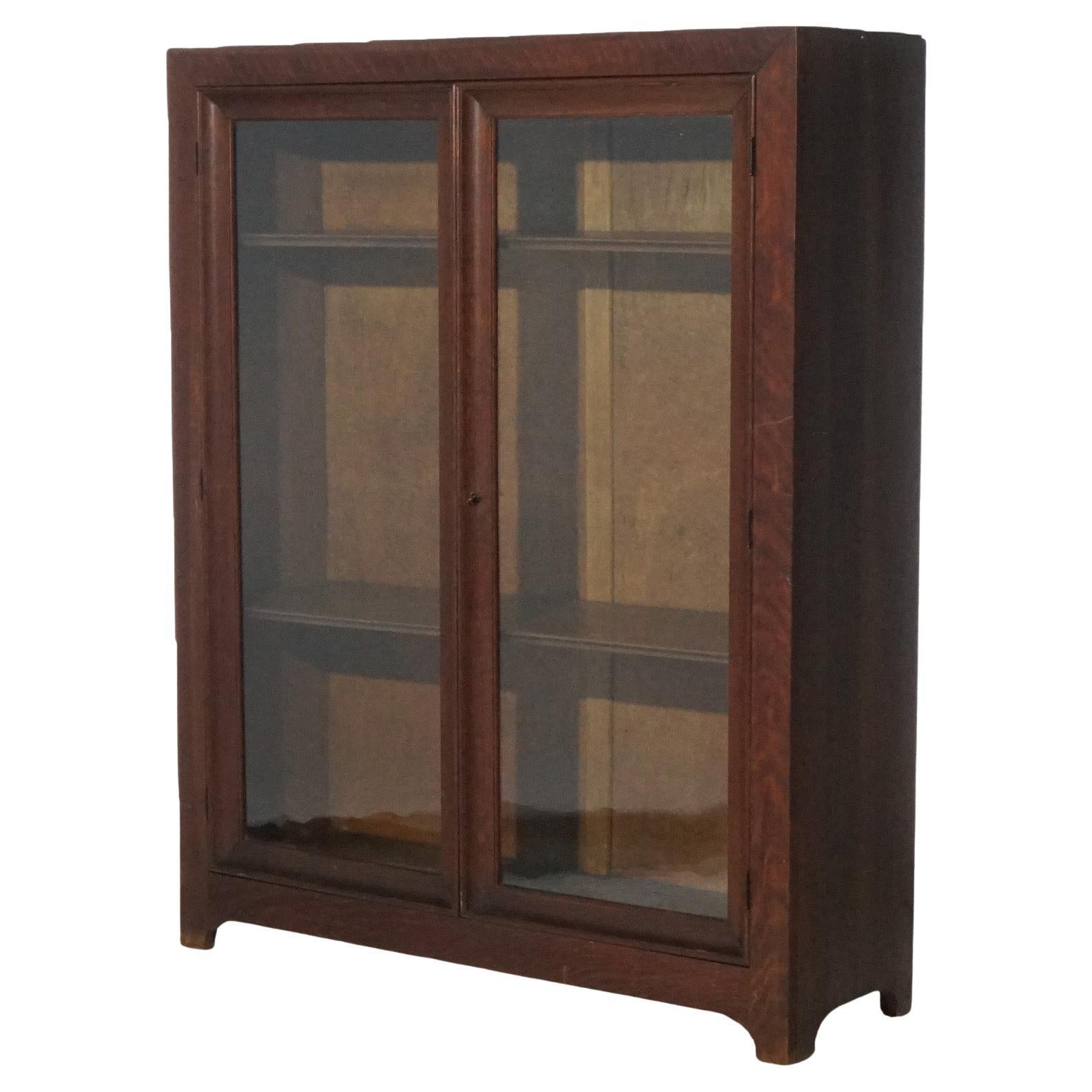 Arts & Crafts Mission Eiche Zweitüriger abschließbarer Bücherschrank, verstellbare Regale, C1910