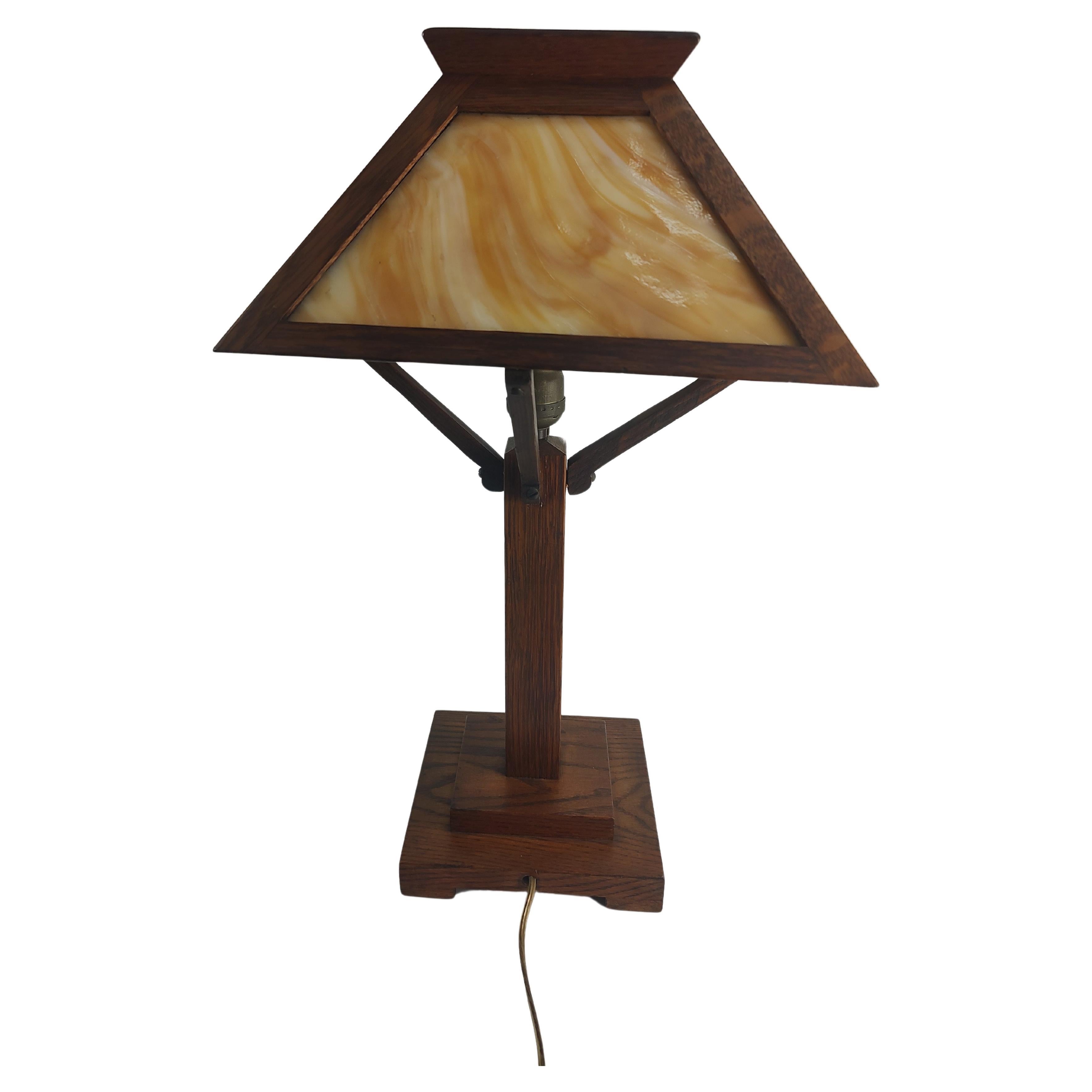 Arts and Crafts Arts & Crafts Mission Oak with Carmel Colored Slag Glass Table Lamp C 1910 For Sale