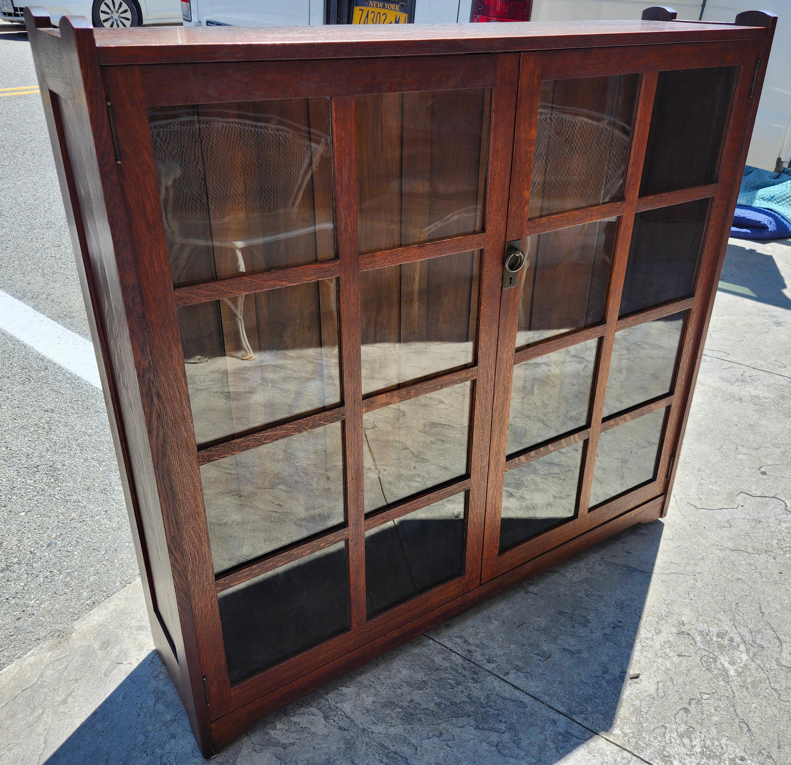 Arts & Crafts Mission Stickley Brothers Zweitüriger Bücherschrank aus Eiche C1910 im Angebot 9