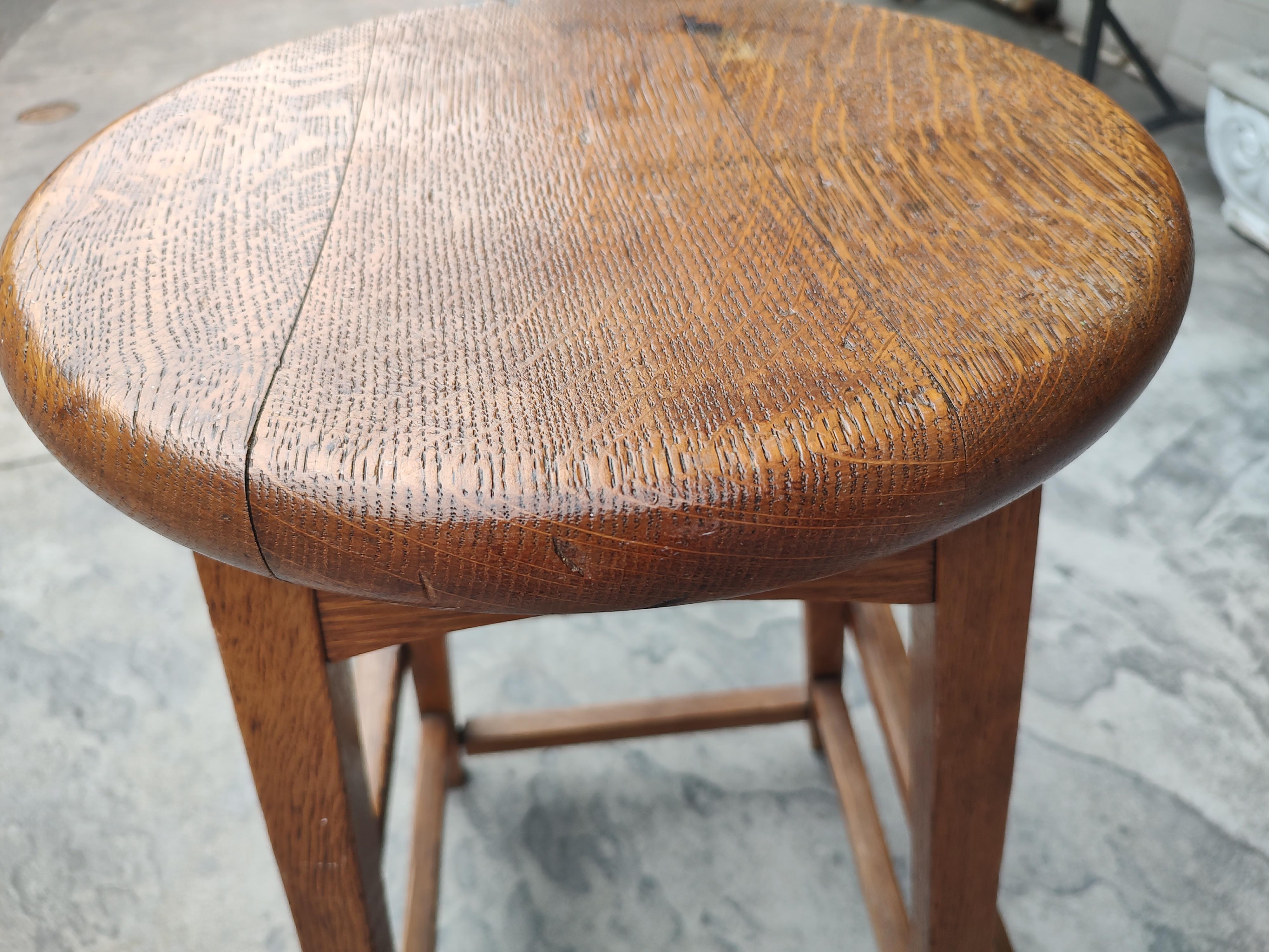 Arts & Crafts Mission Style Oak Drafting Table Stool, circa 1925 For Sale 1