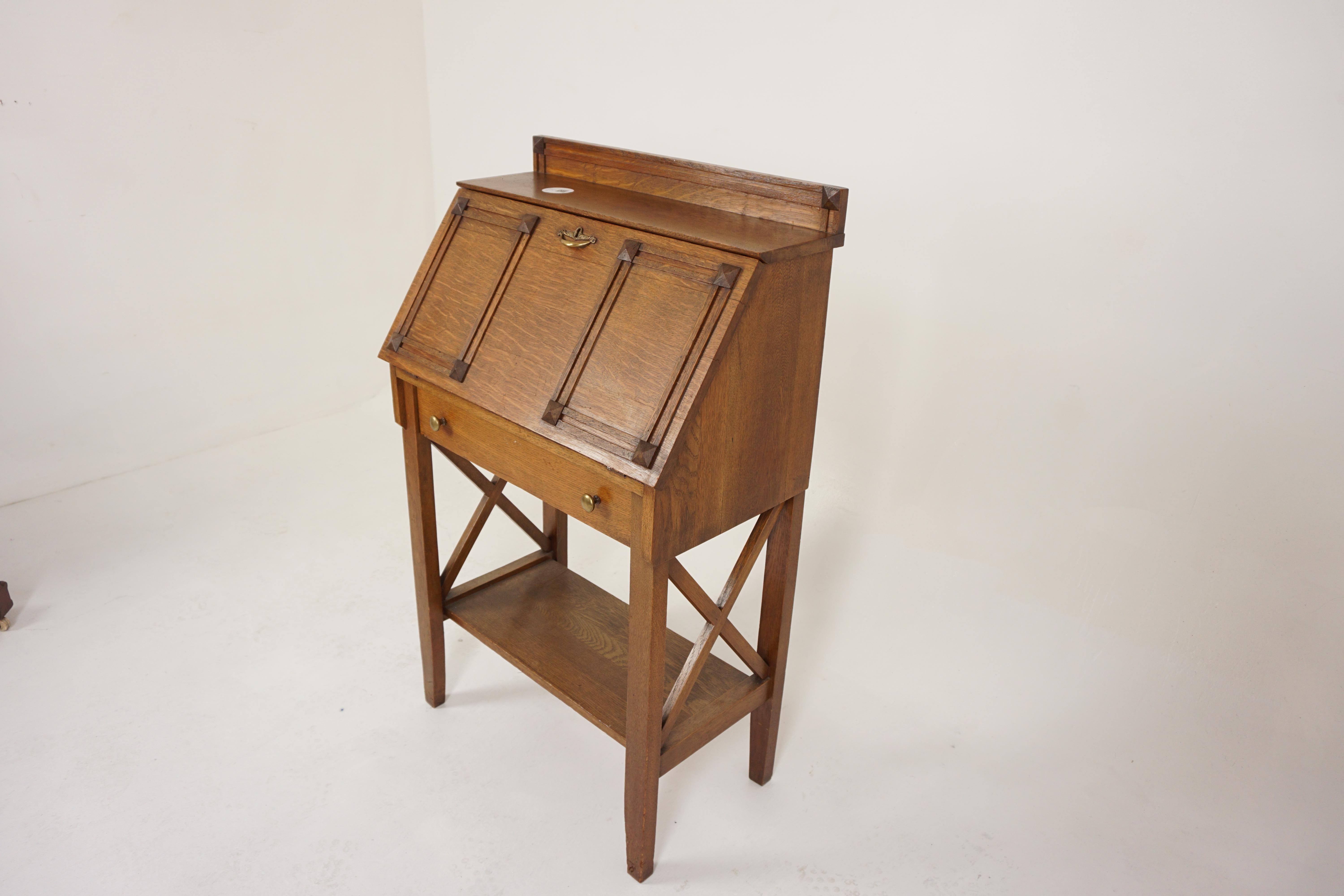 Arts and Crafts Mission Tiger Oak Drop Front Secretaire Desk, American 1910, H885

$950
American 1910
Solid Tiger Oak
Original finish
Small gallery back
Slant front with raised moulding and original brass pull
Opens to reveal large writing