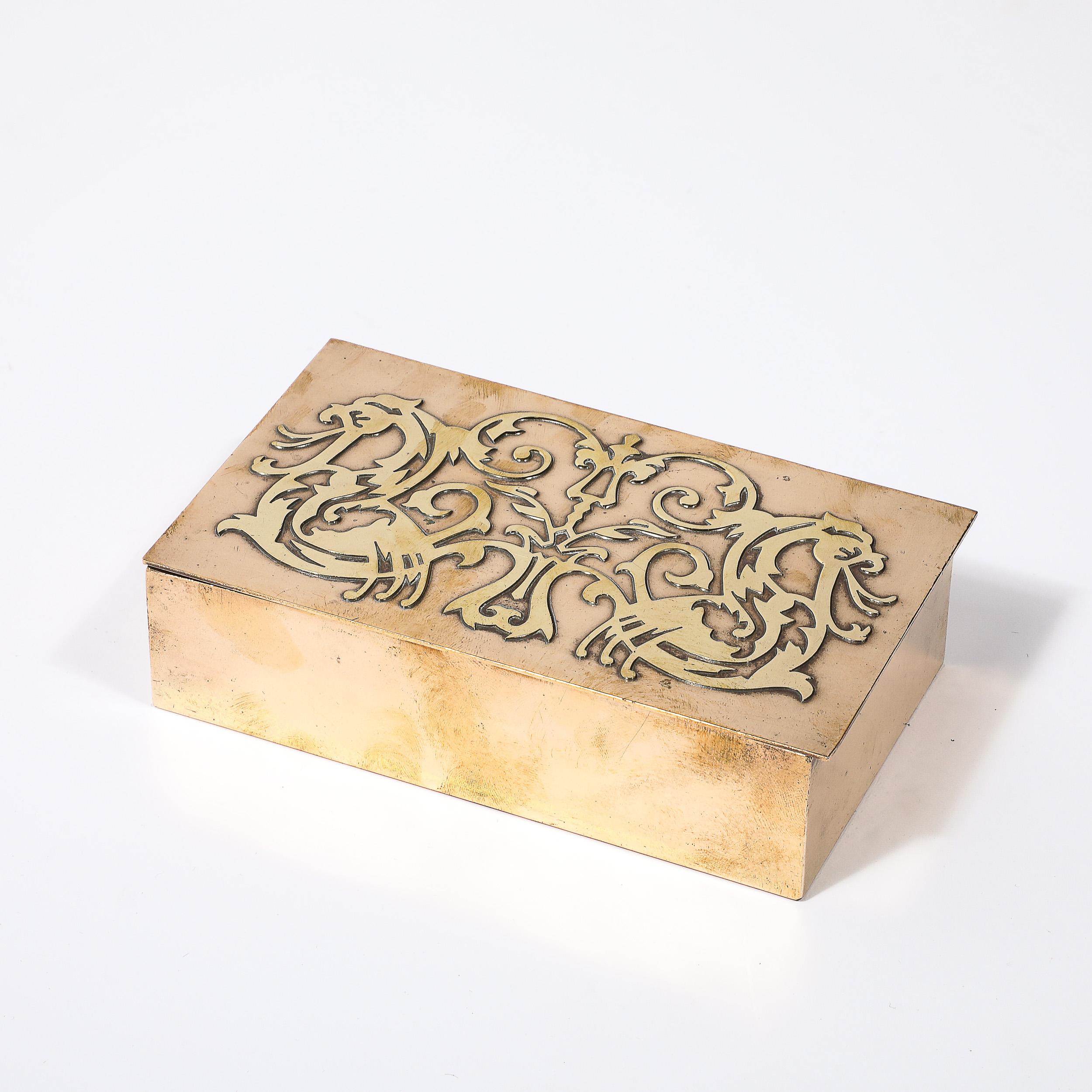Movimiento Arts & Crafts Caja de bronce y latón con detalles heráldicos de Silver Crest en venta 3