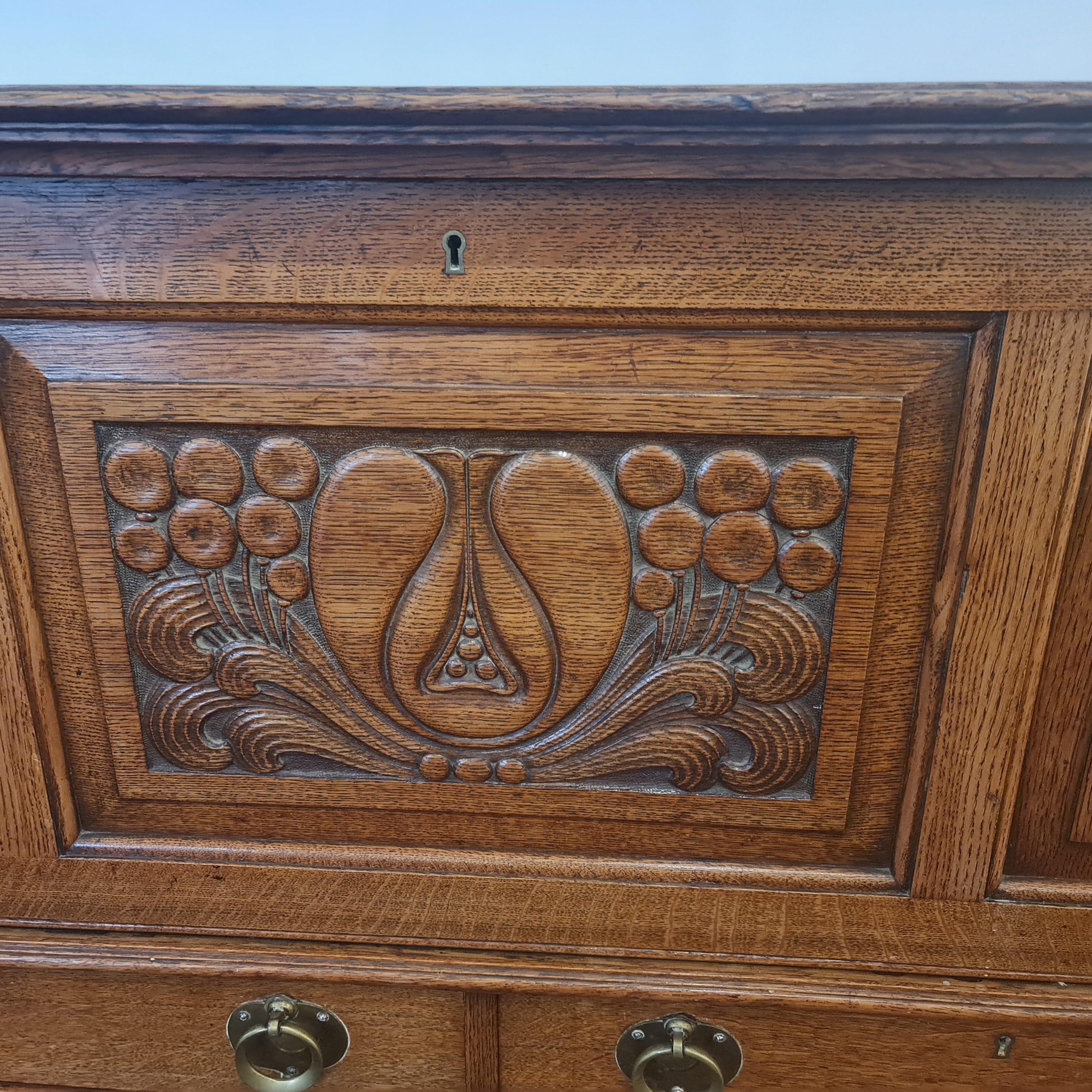 Arts & Crafts Movimiento Roble Secretaire Gabinete Escritorio Británico en venta
