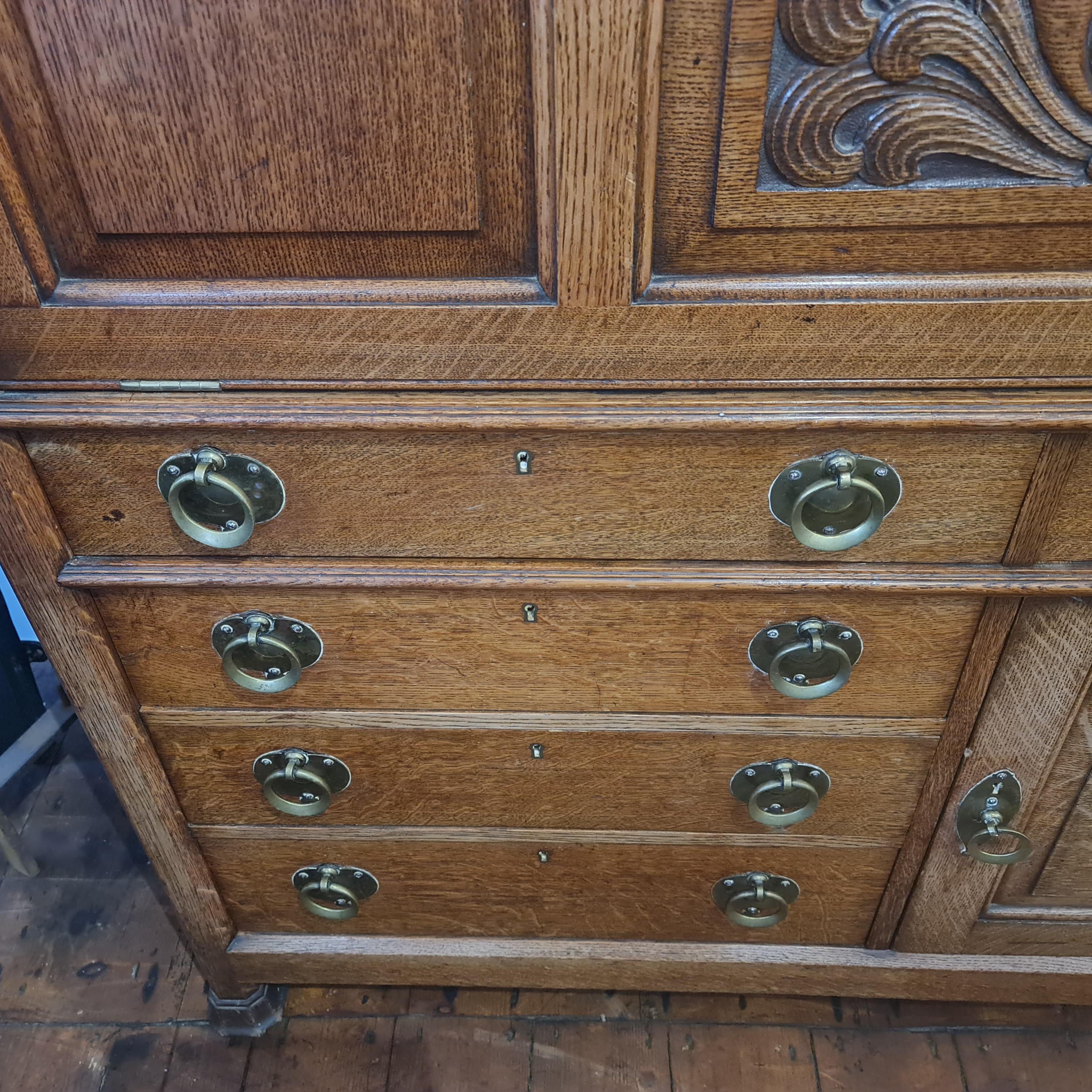 Arts & Crafts Movimiento Roble Secretaire Gabinete Escritorio Hecho a mano en venta