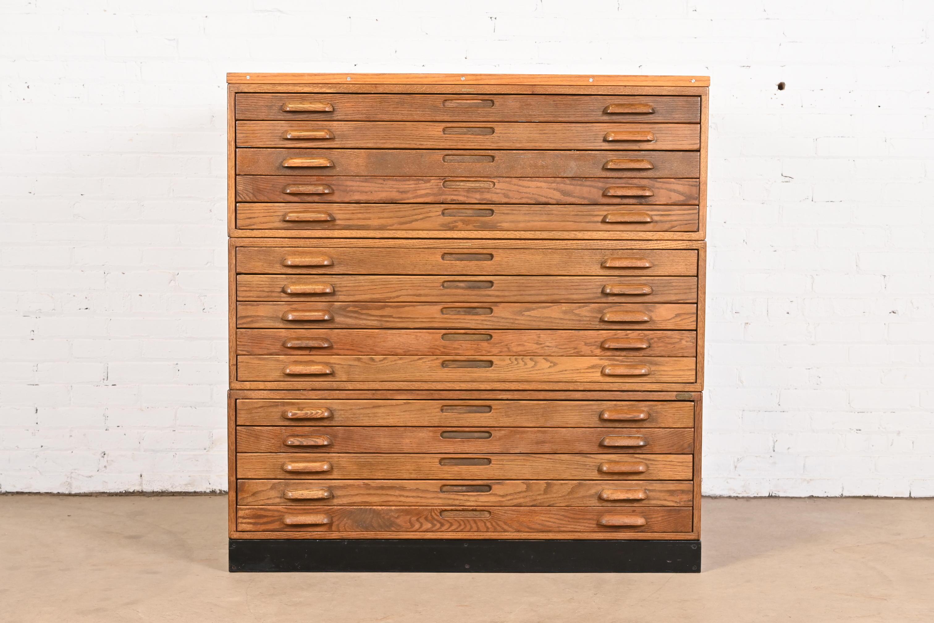 An exceptional vintage Arts & Crafts oak stacking architect's blueprint flat file cabinet

By Hamilton Manufacturing Co.

USA, Mid-20th Century

Measures: 45.5