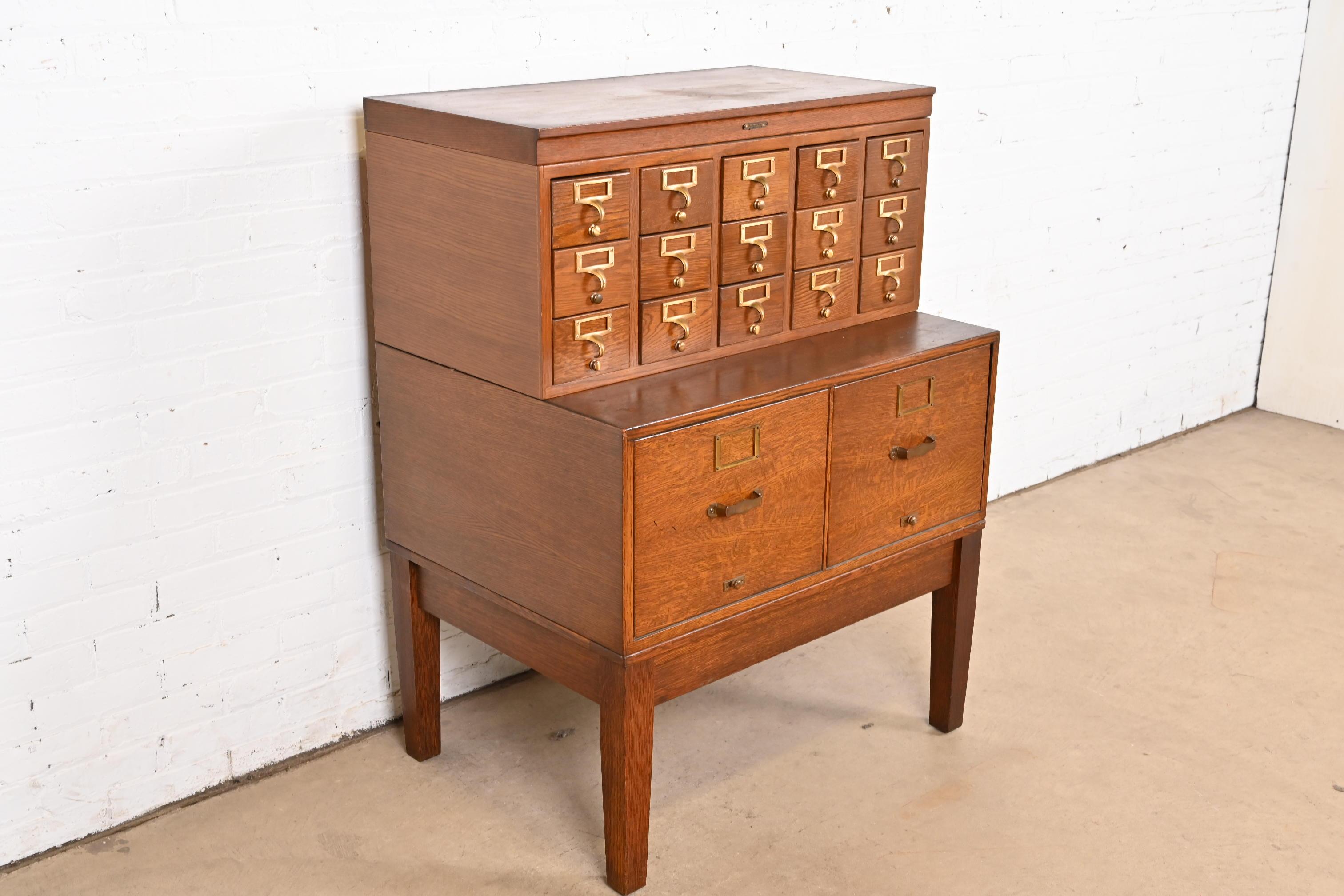 Arts & Crafts Oak 17-Drawer Card Catalog Filing Cabinet by Remington Rand In Good Condition In South Bend, IN