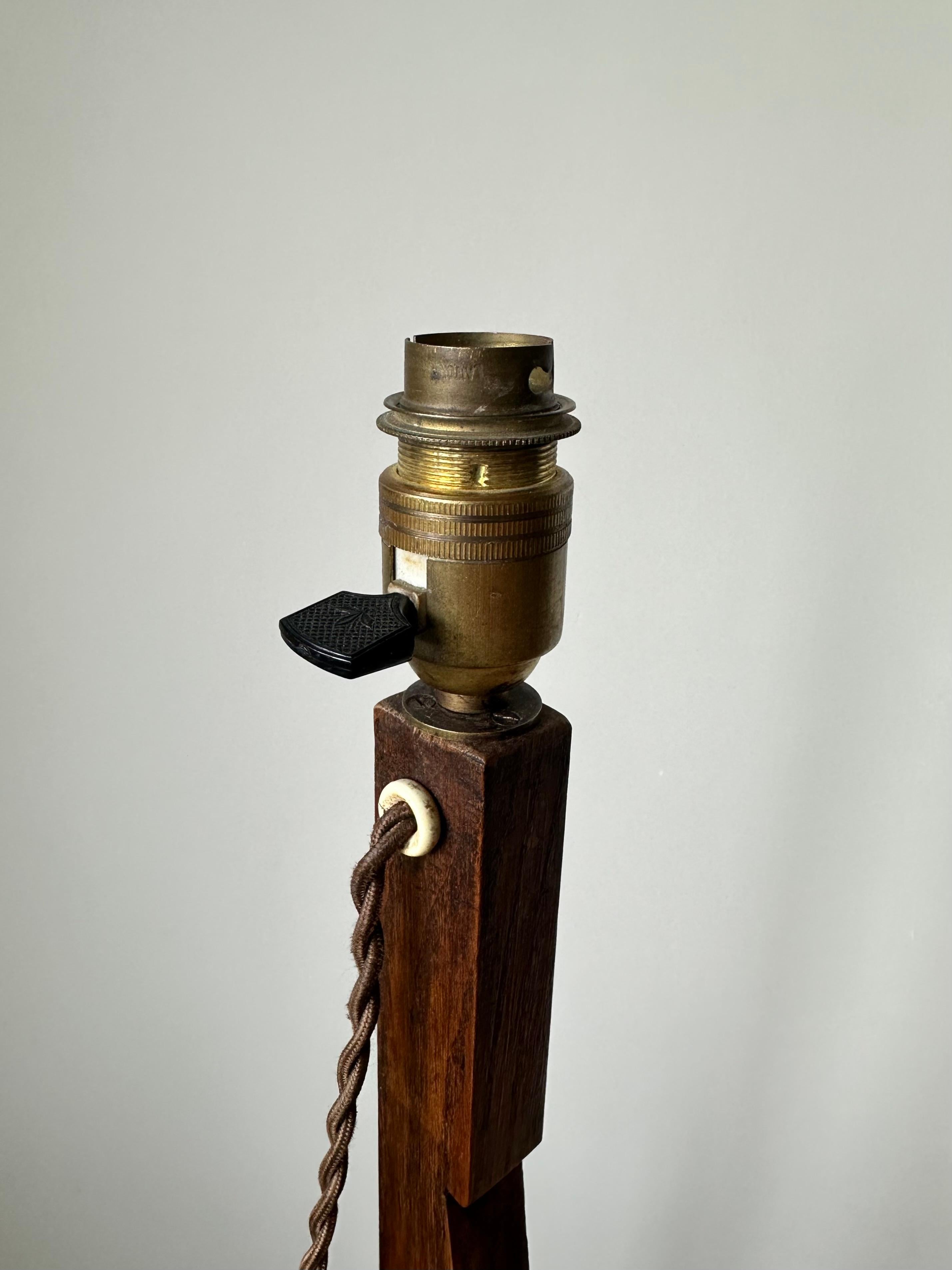 Art Deco Arts & Crafts oak adjustable ratchet floor lamp, France c. 1930s 3