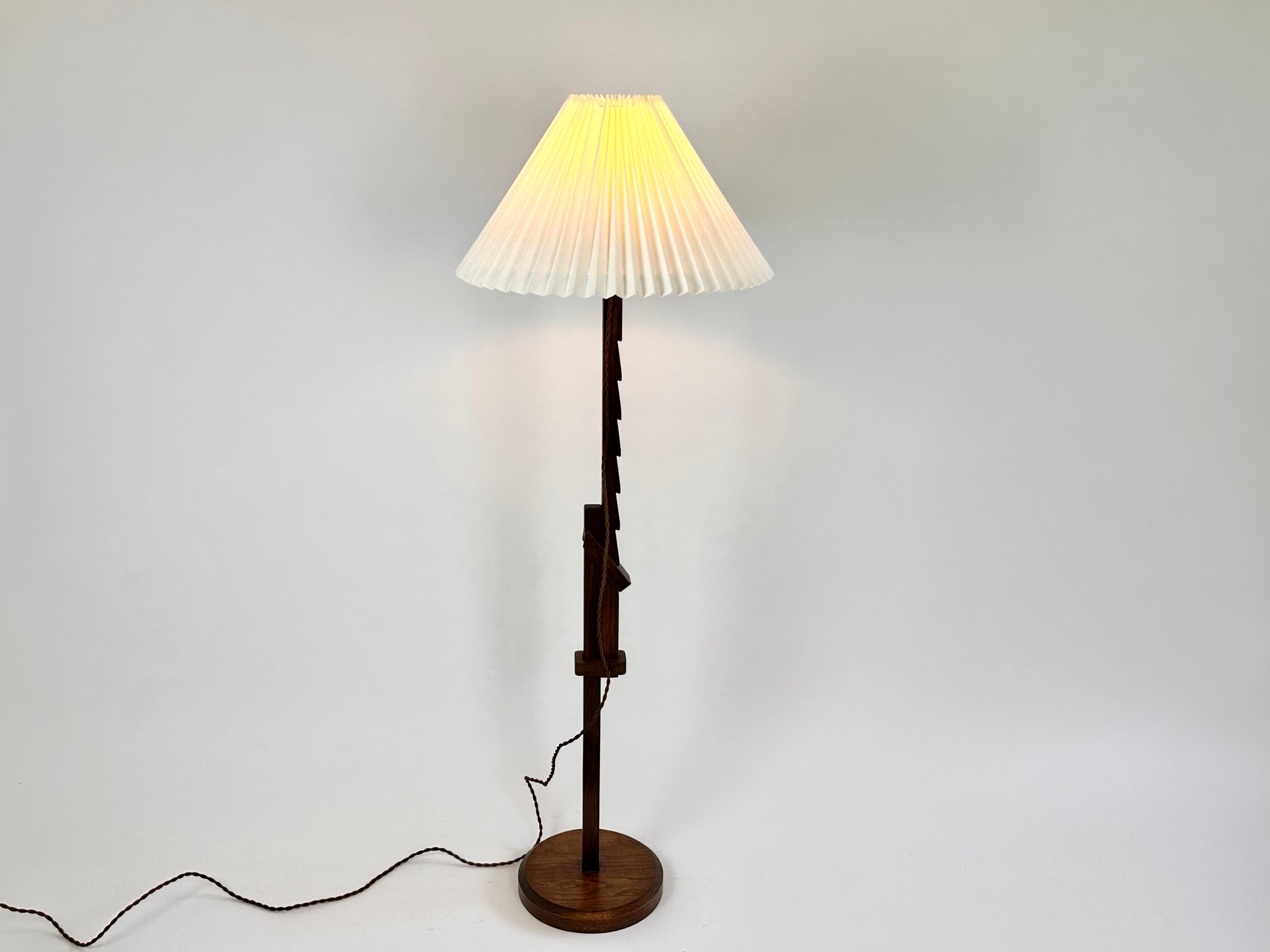 ratchet lamp