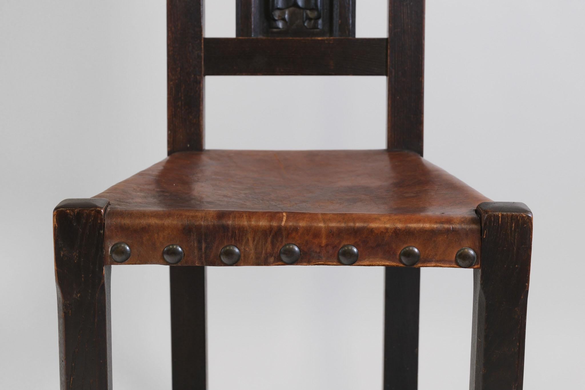 Hand-Crafted Arts & Crafts Oak And Leather Arrow Head Side Chair For Sale